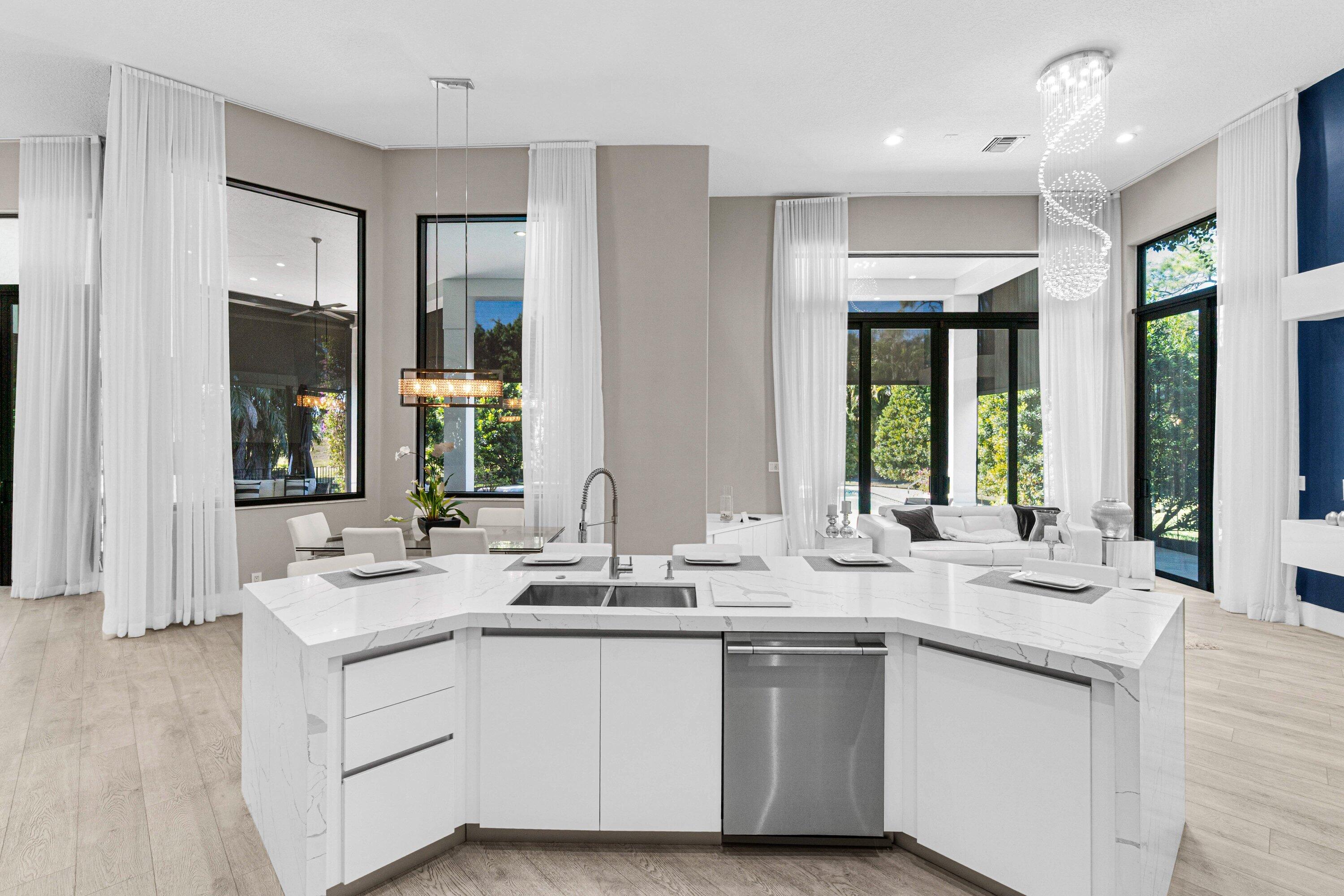 6715 E Calumet Circle