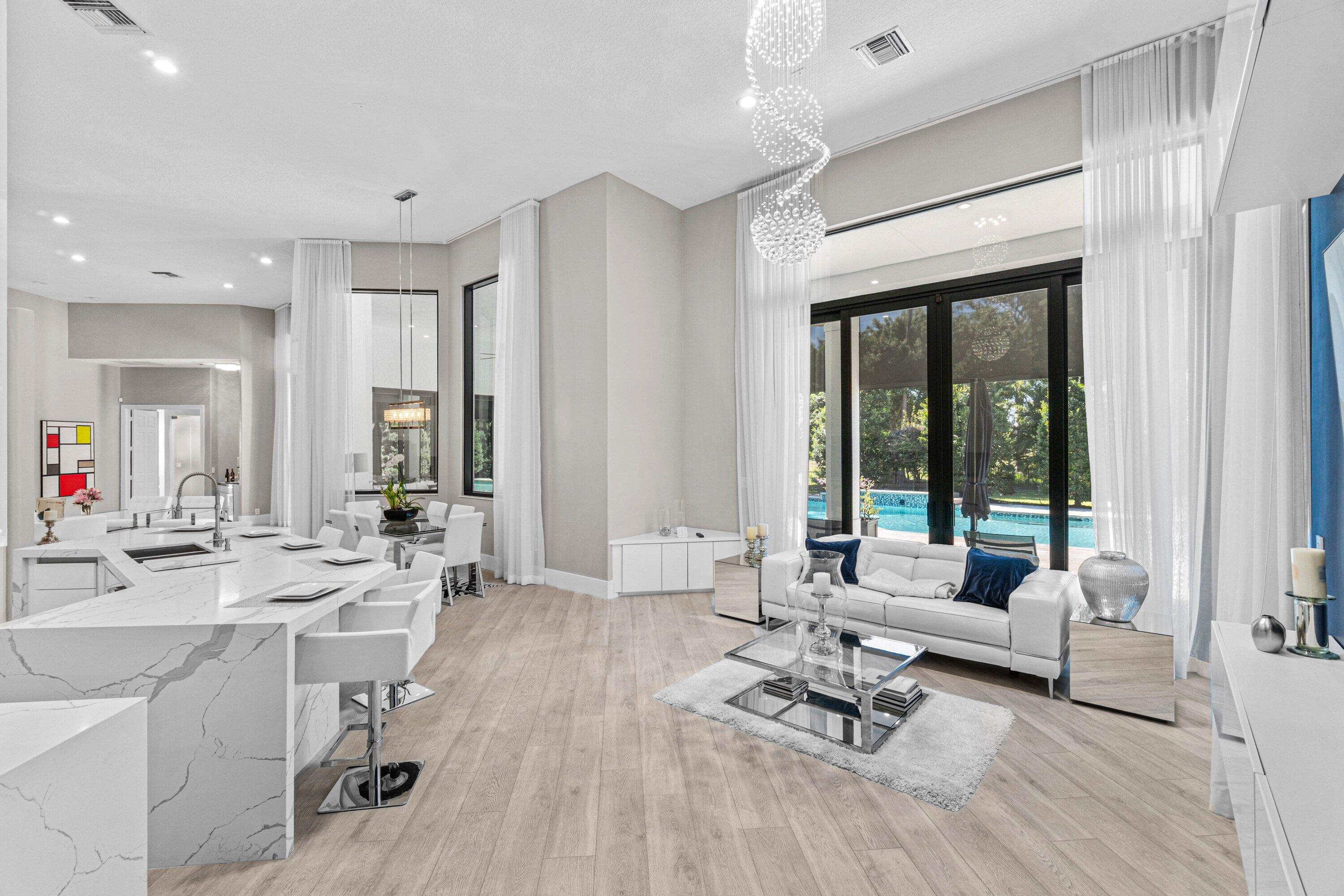 6715 E Calumet Circle