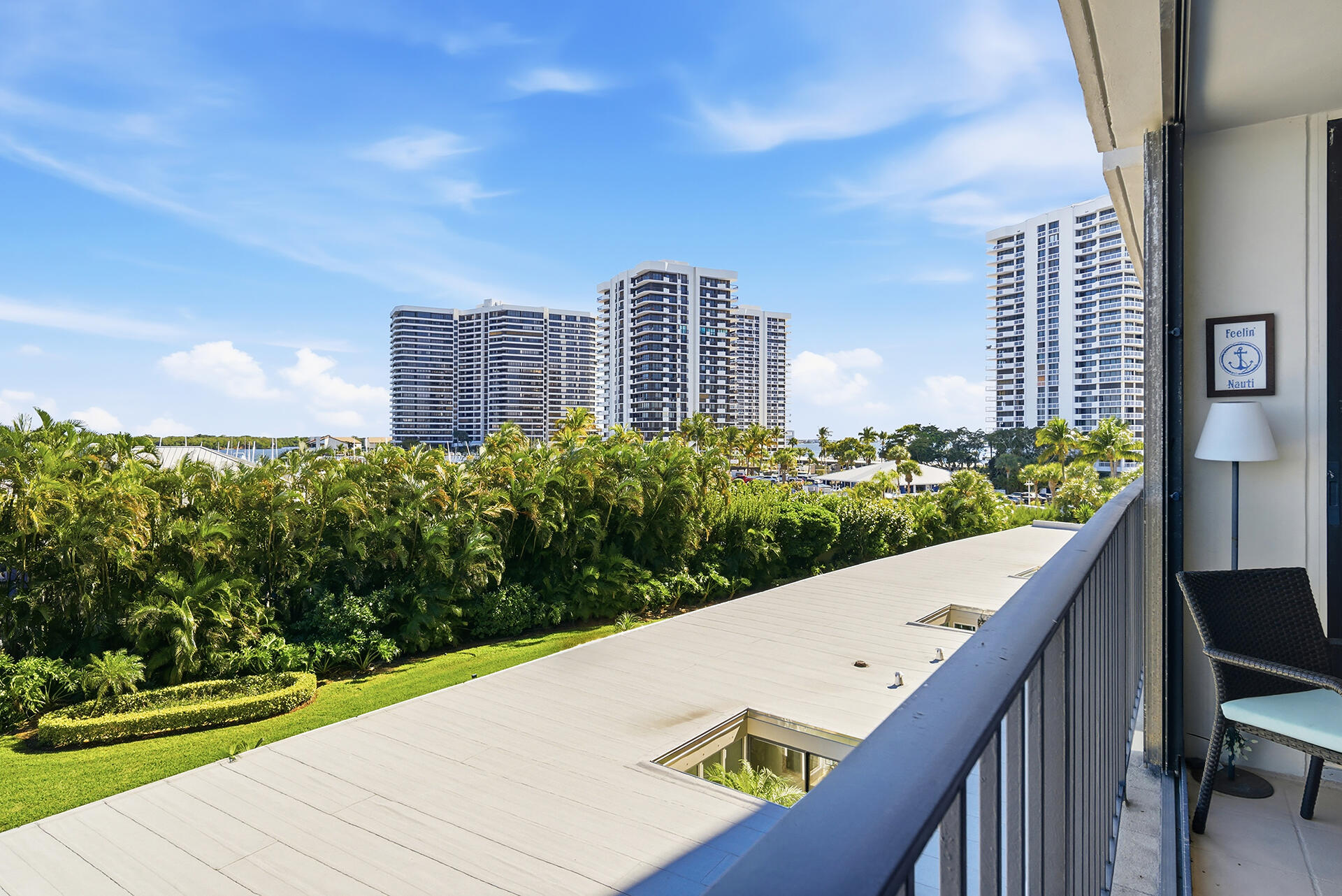 122 Lakeshore Drive 433