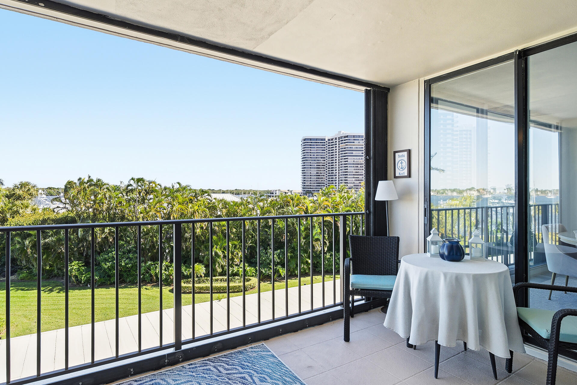 122 Lakeshore Drive 433