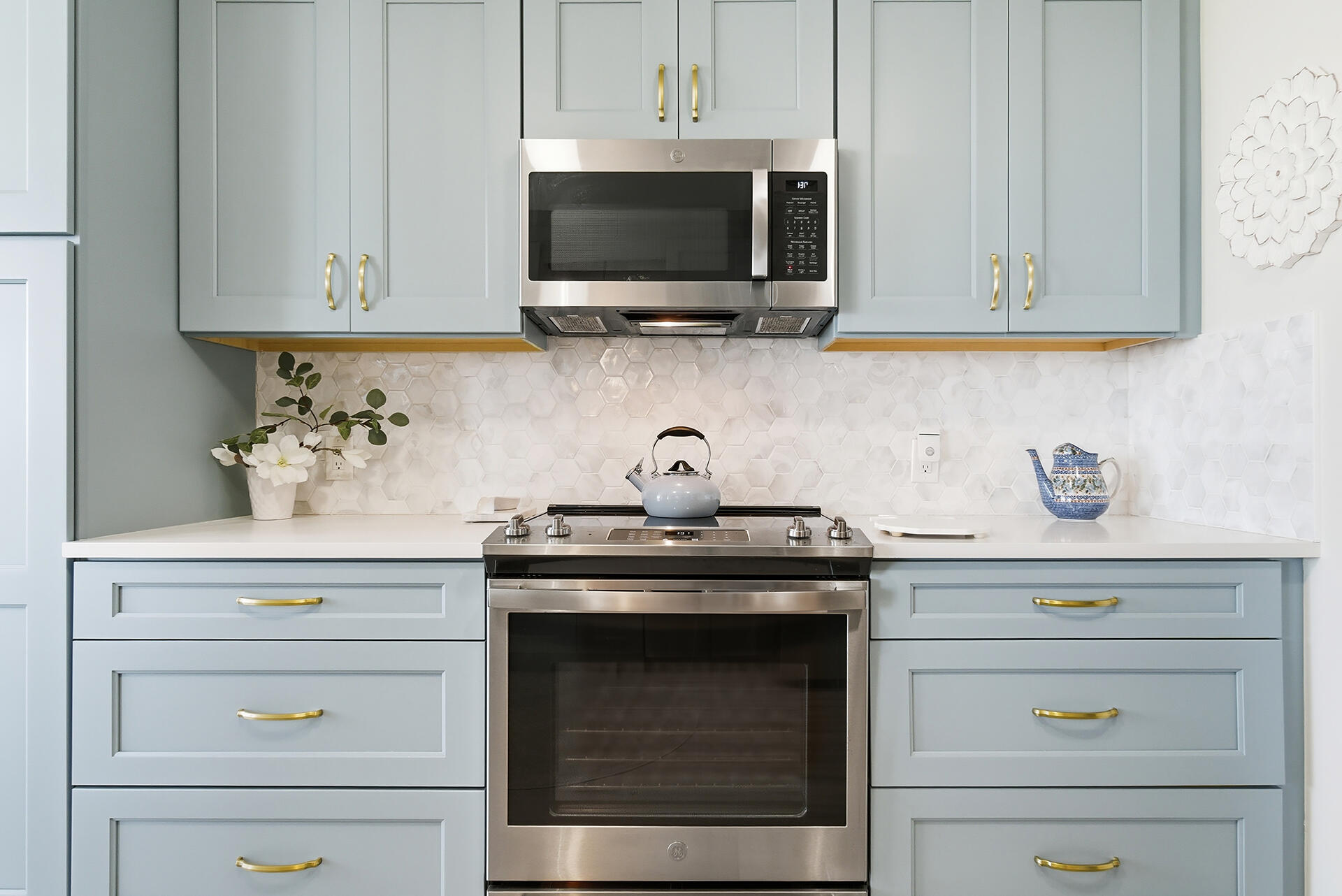 122 Lakeshore Drive 433