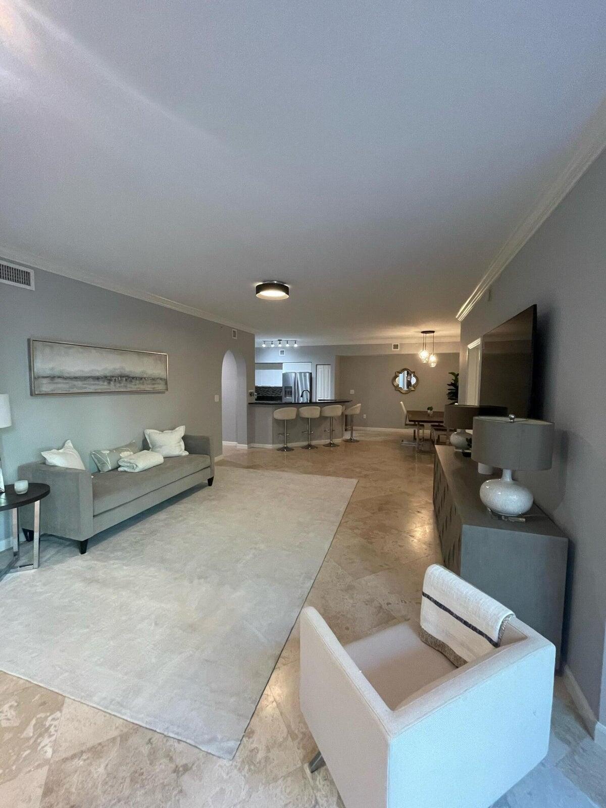 225 NE 1st Street 203