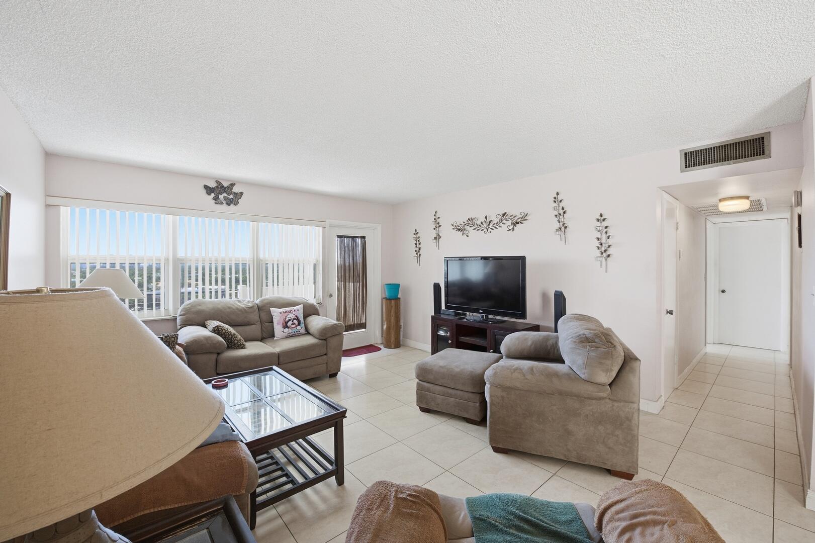 401 Golden Isles Drive 1009