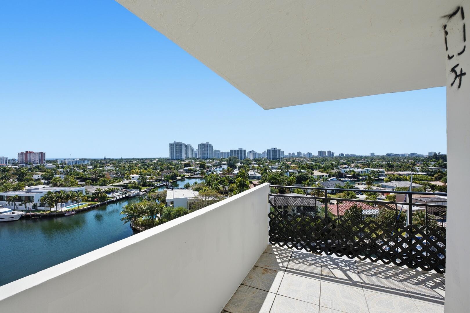 401 Golden Isles Drive 1009