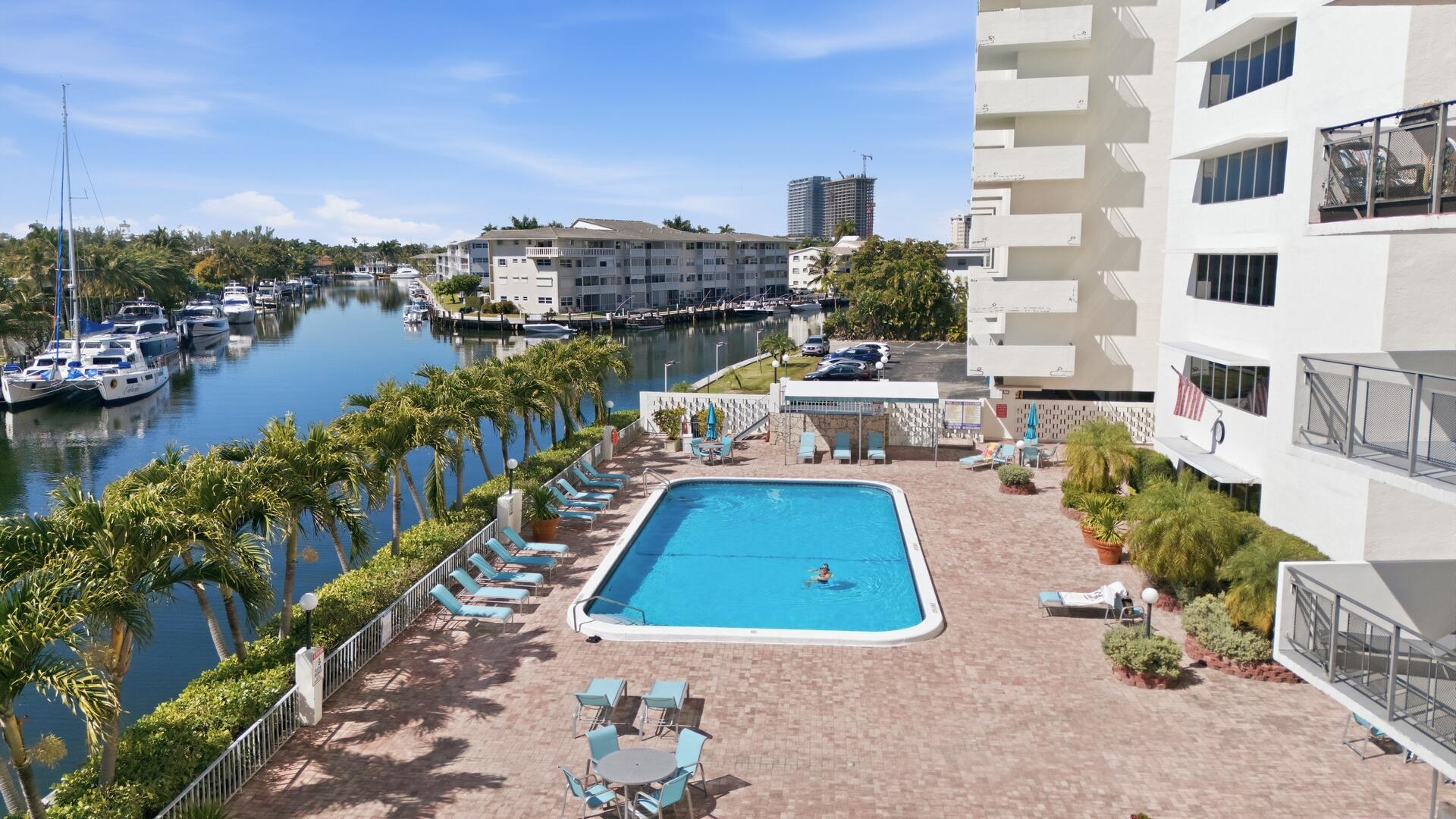 401 Golden Isles Drive 1009