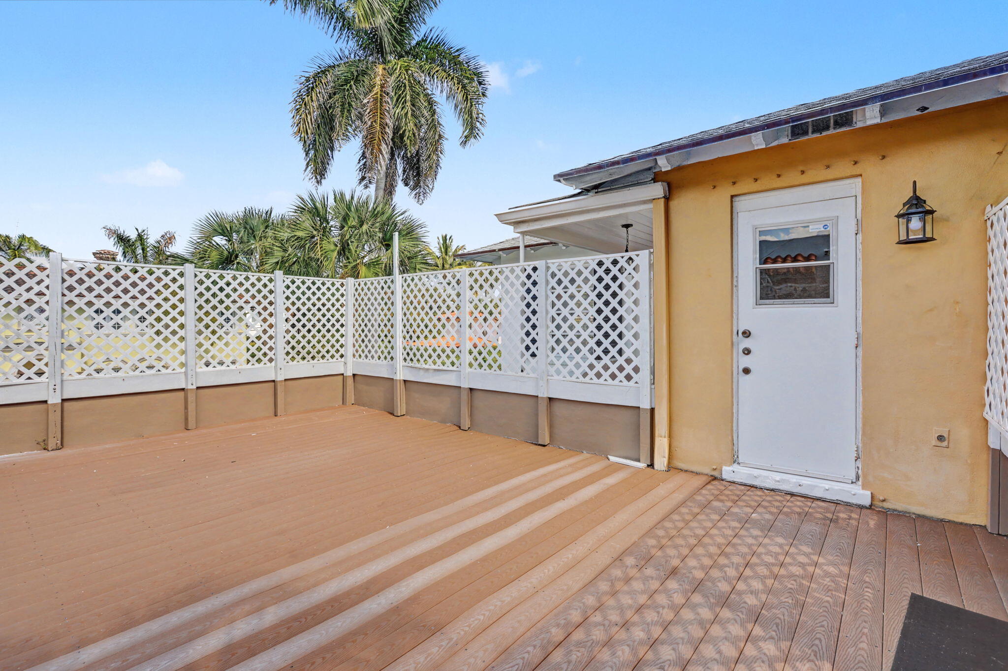 240 Oleander Avenue 244