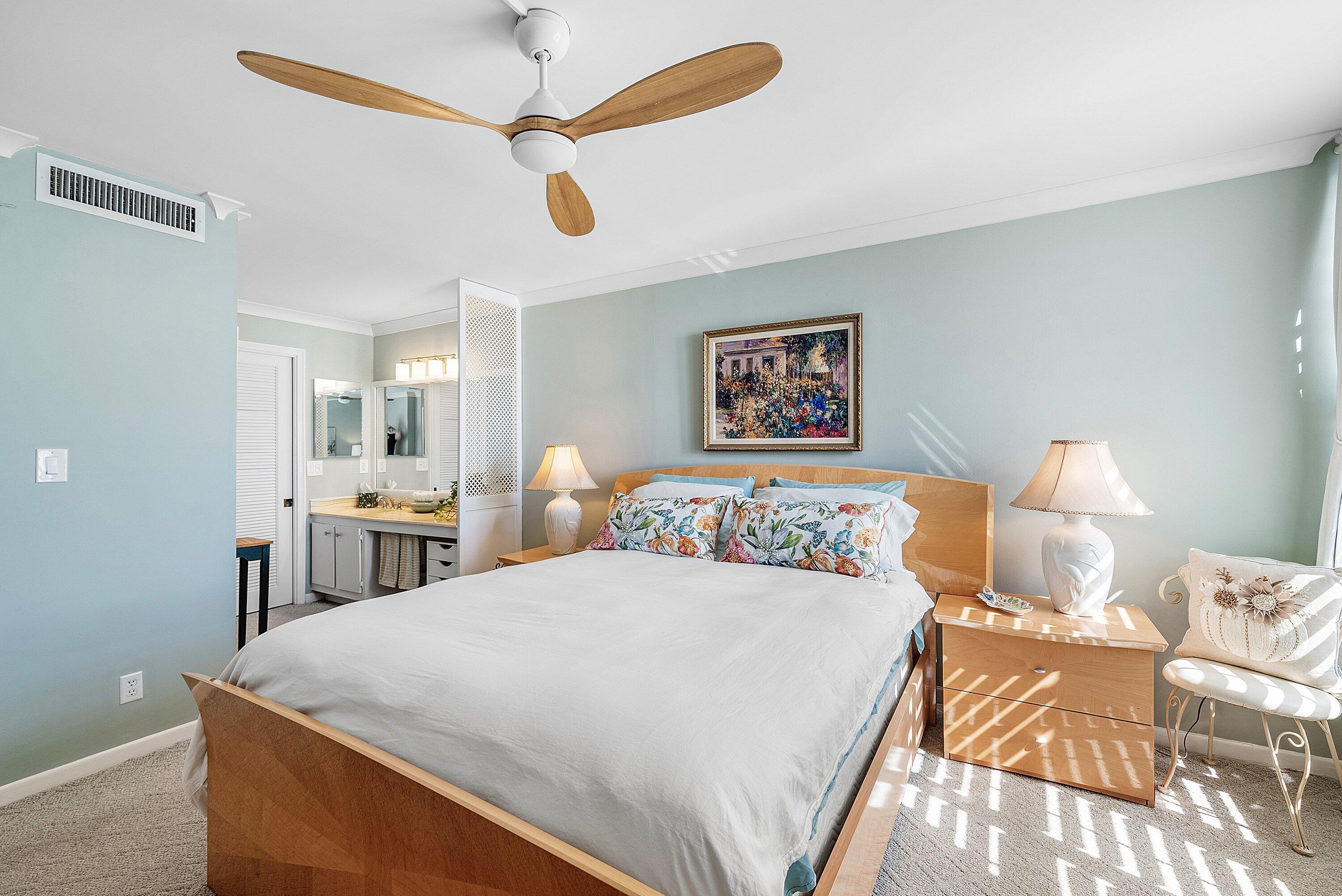 7 Royal Palm Way 507