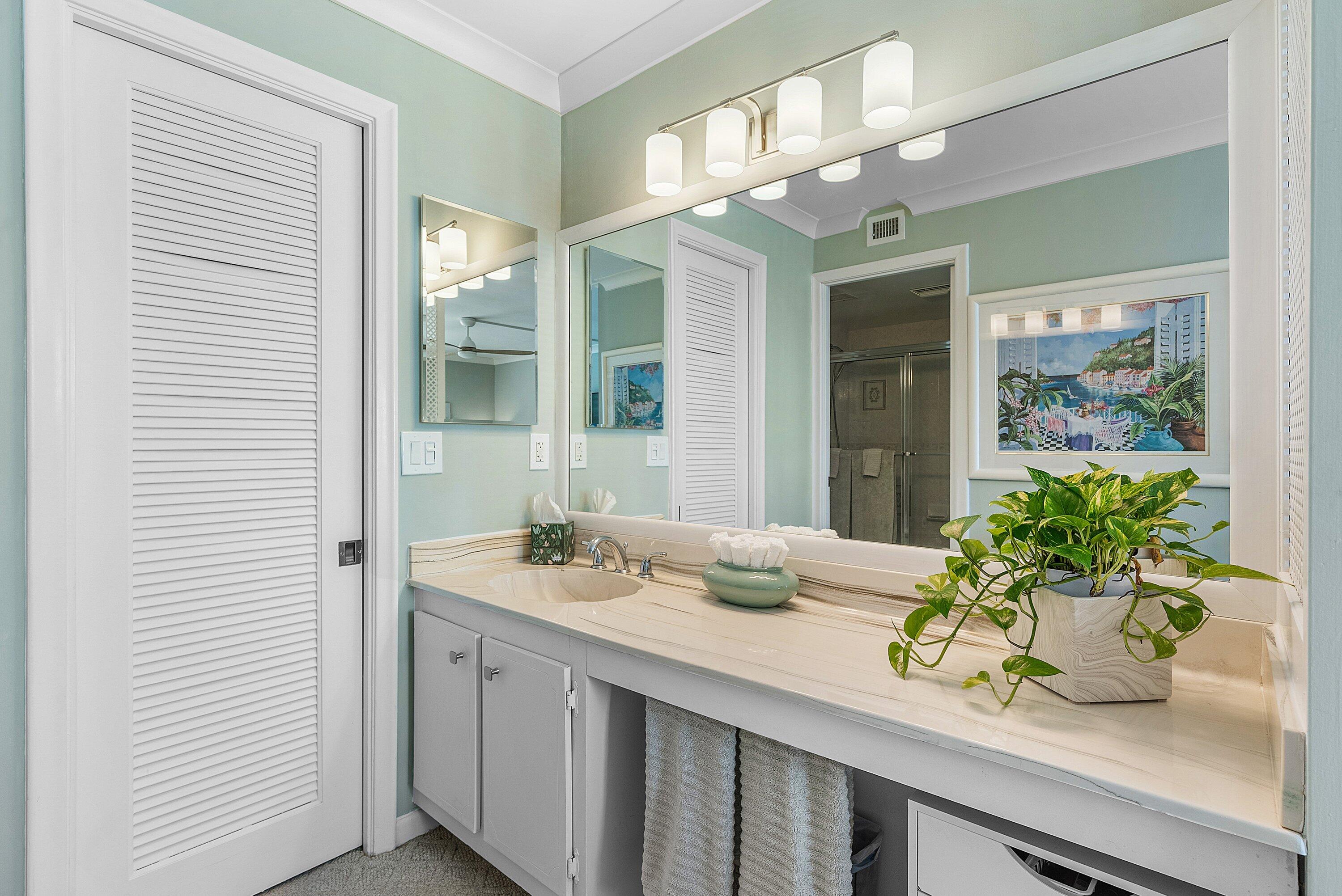 7 Royal Palm Way 507