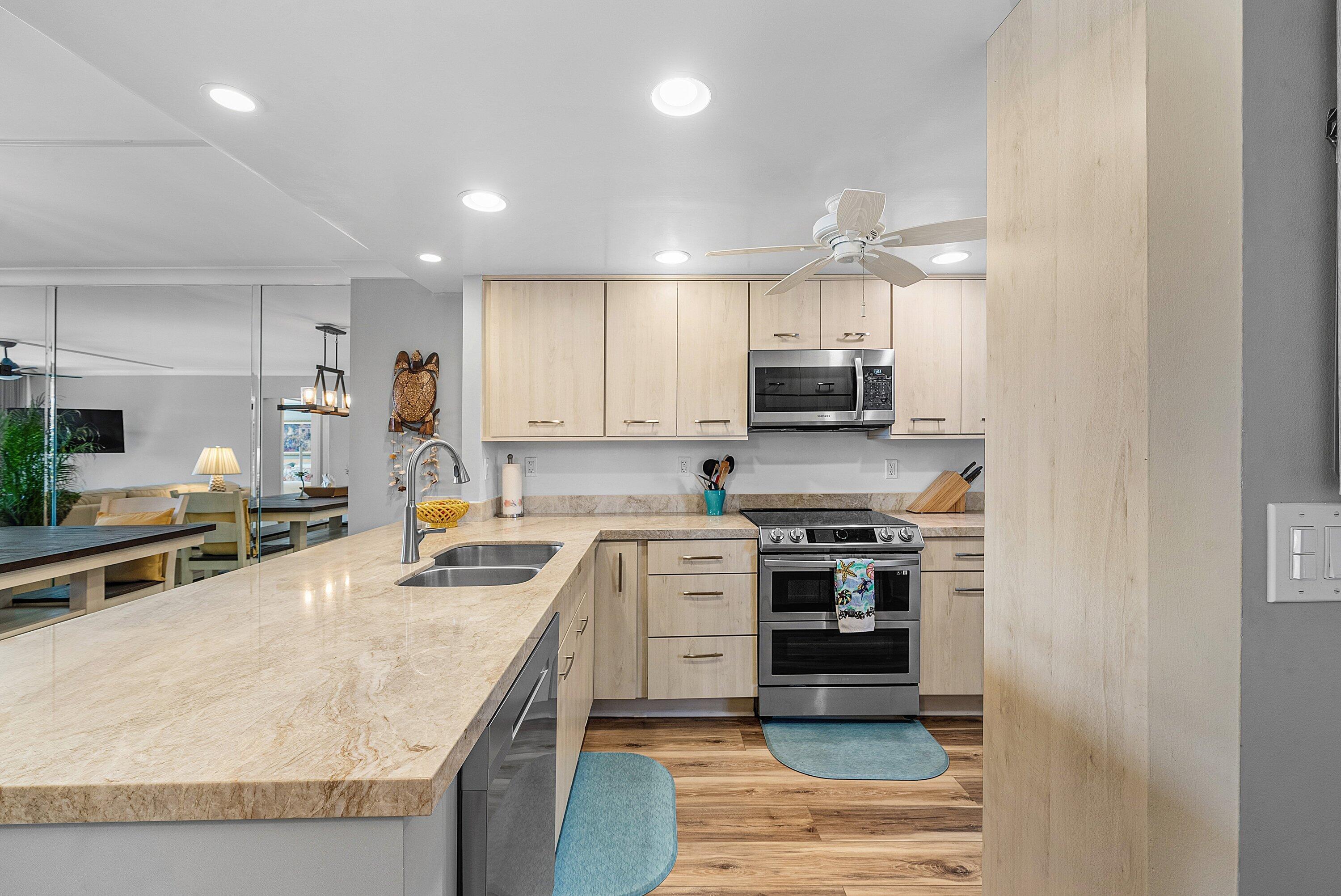 7 Royal Palm Way 507