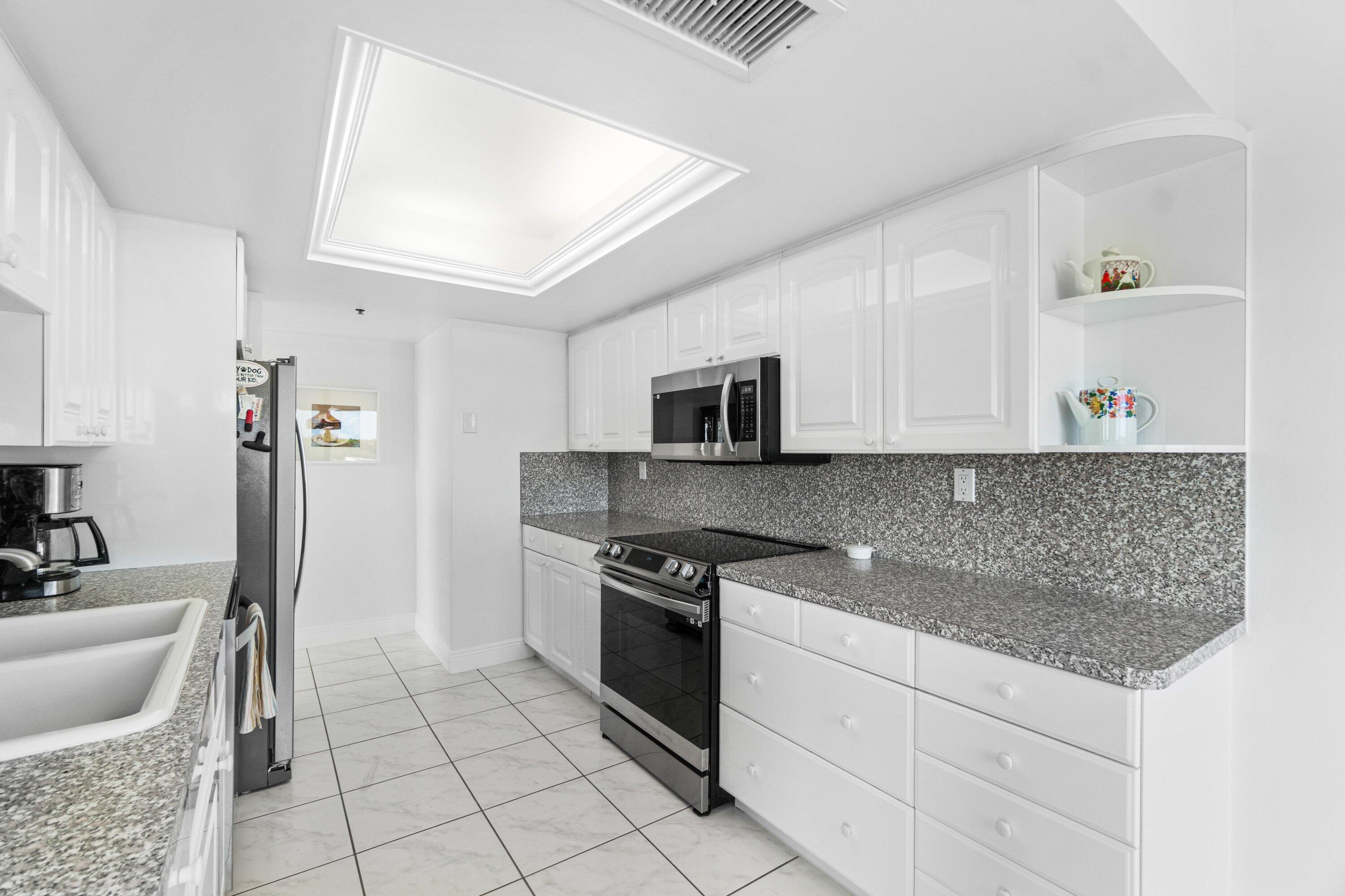 23200 Camino Del Mar 604