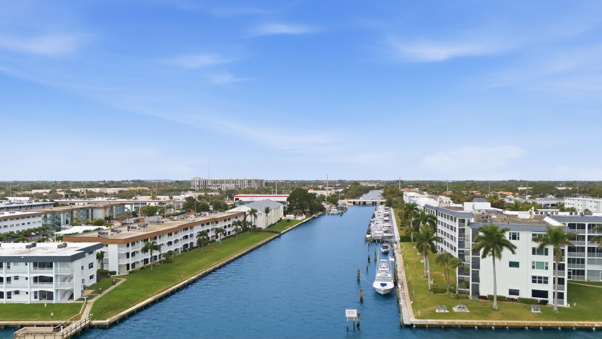 111 Shore Court 305-C, North Palm Beach Unit: 305-C