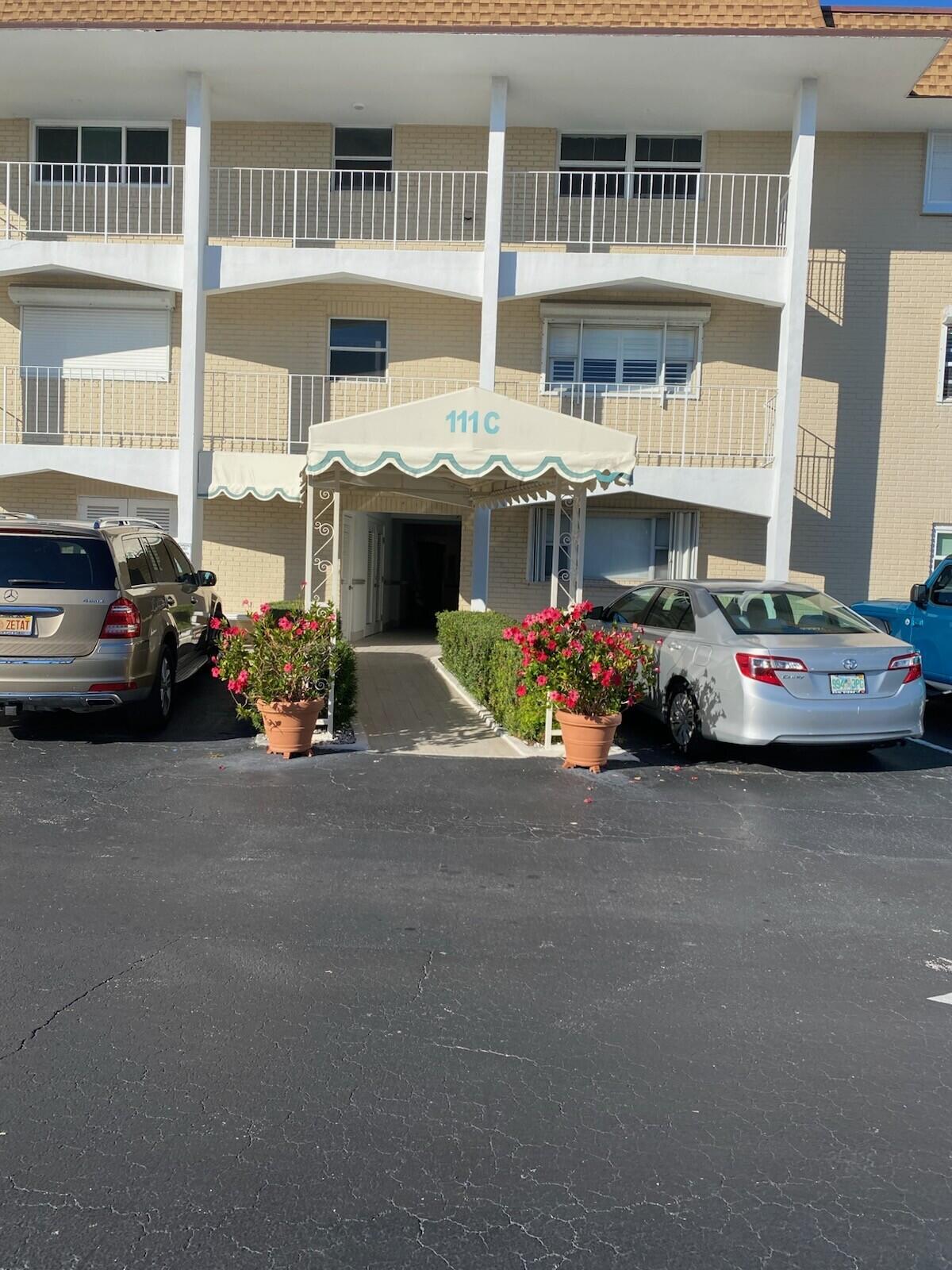 111 Shore Court 305-C, North Palm Beach Unit: 305-C