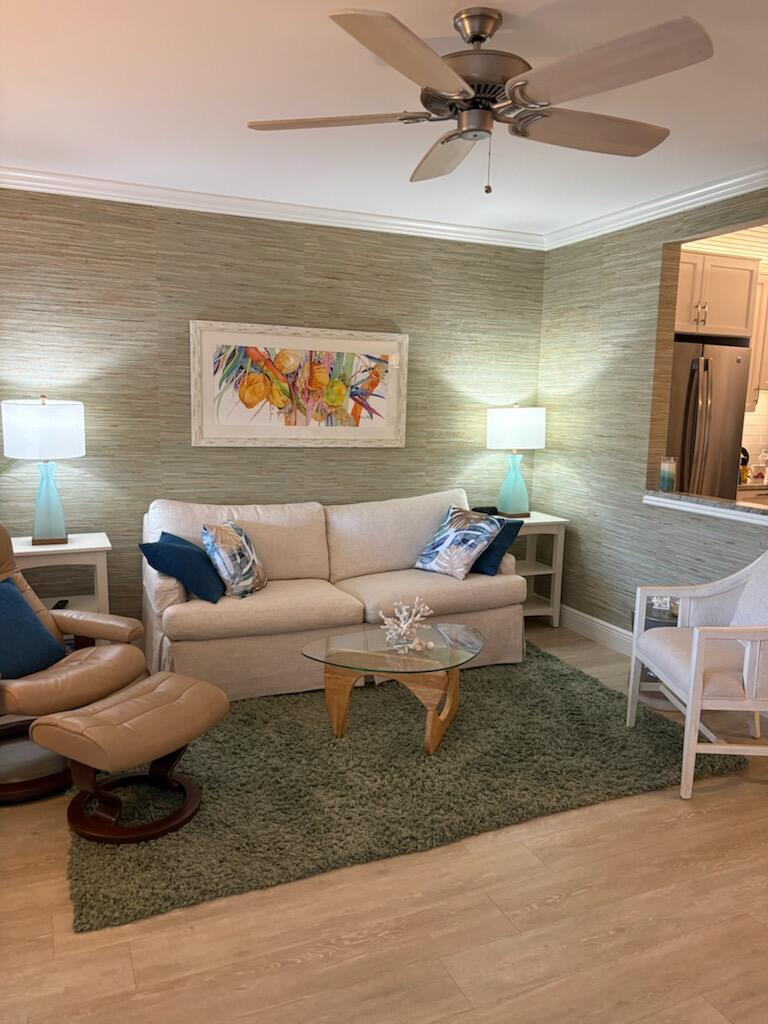 111 Shore Court 305-C, North Palm Beach Unit: 305-C