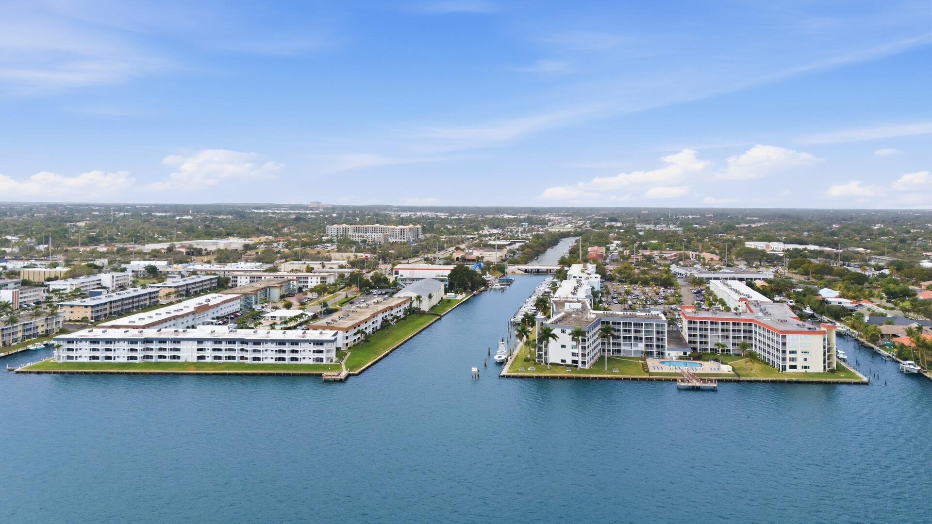 111 Shore Court 305-C, North Palm Beach Unit: 305-C