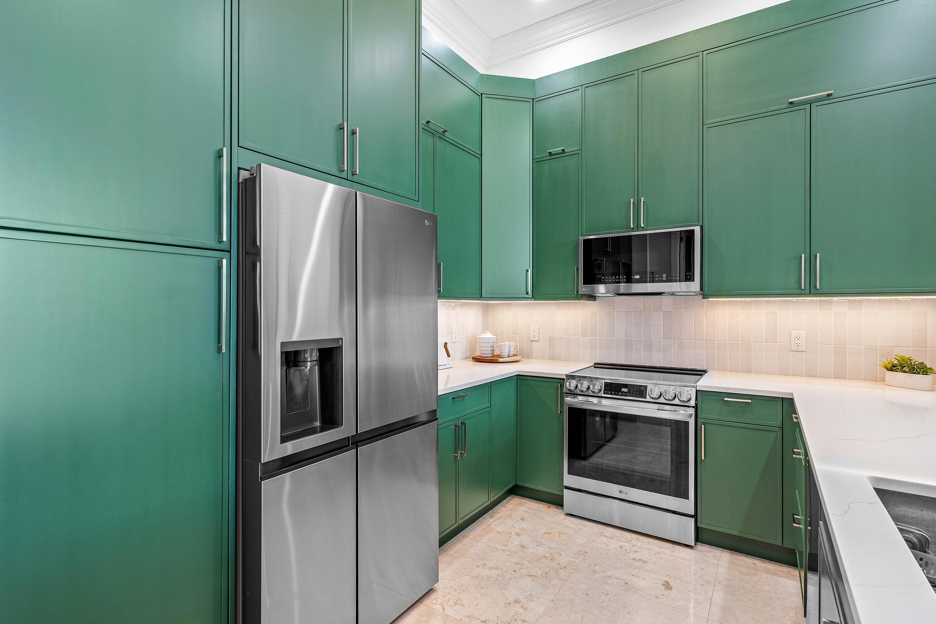 701 S Olive Avenue 515