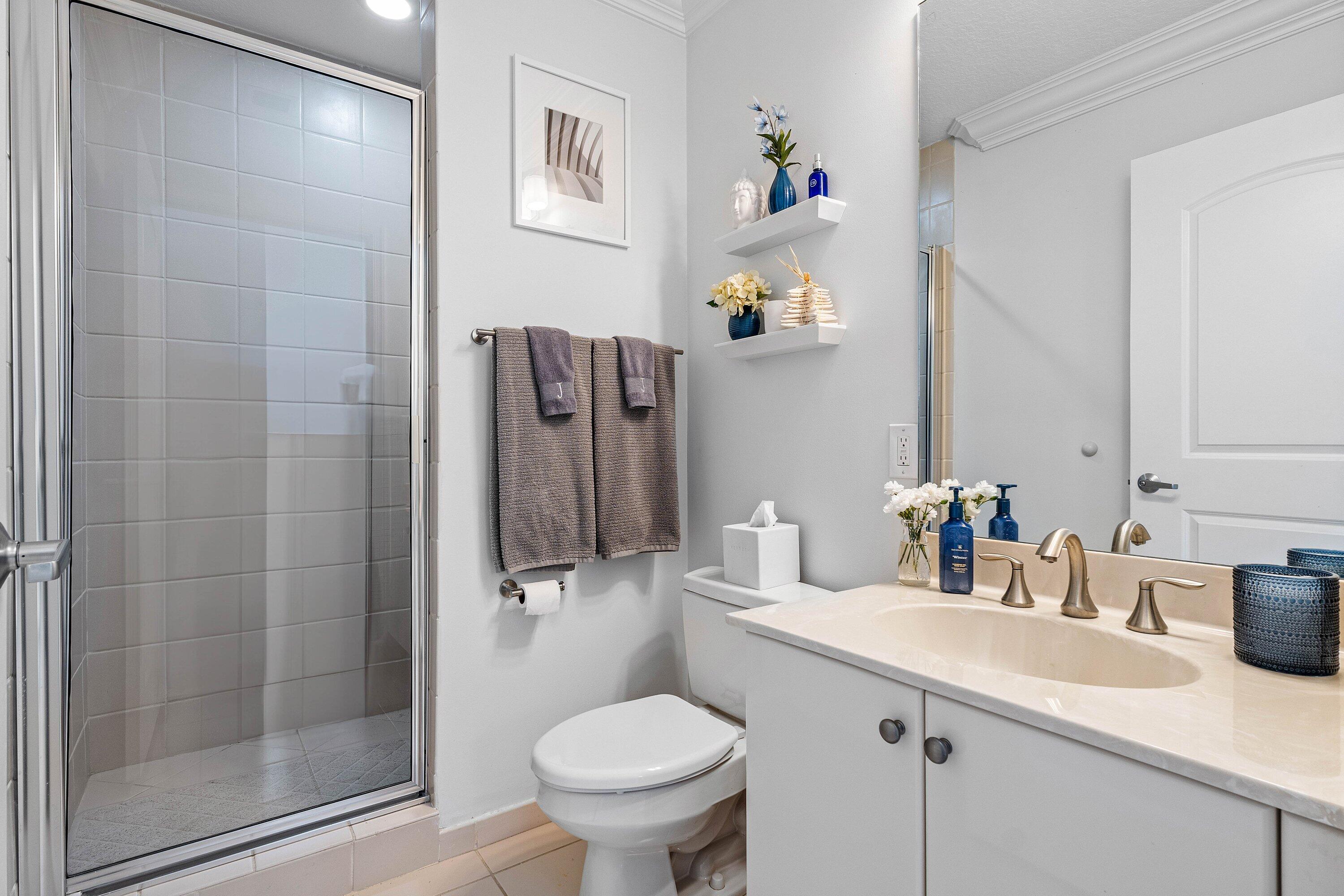 701 S Olive Avenue 515