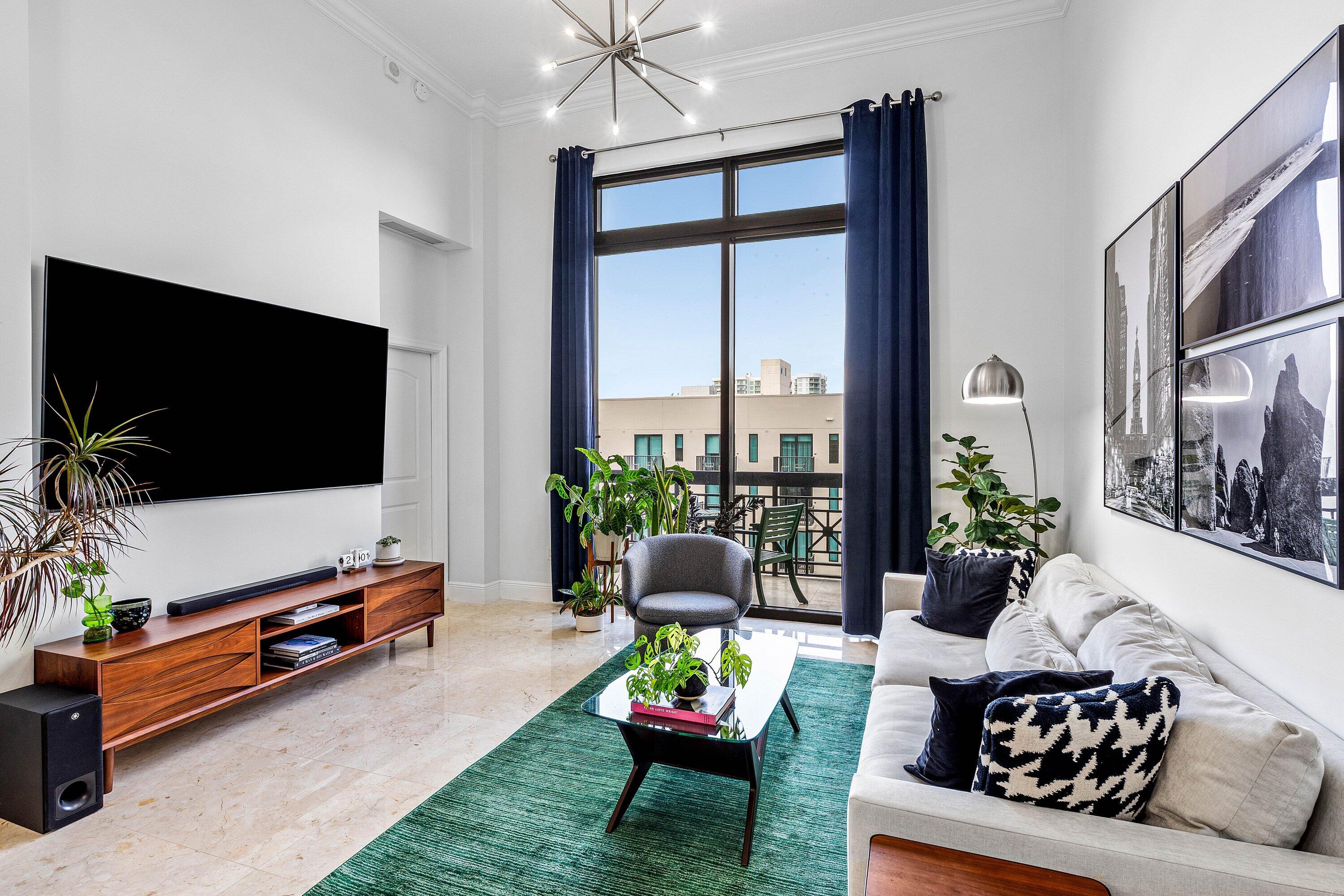 701 S Olive Avenue 515