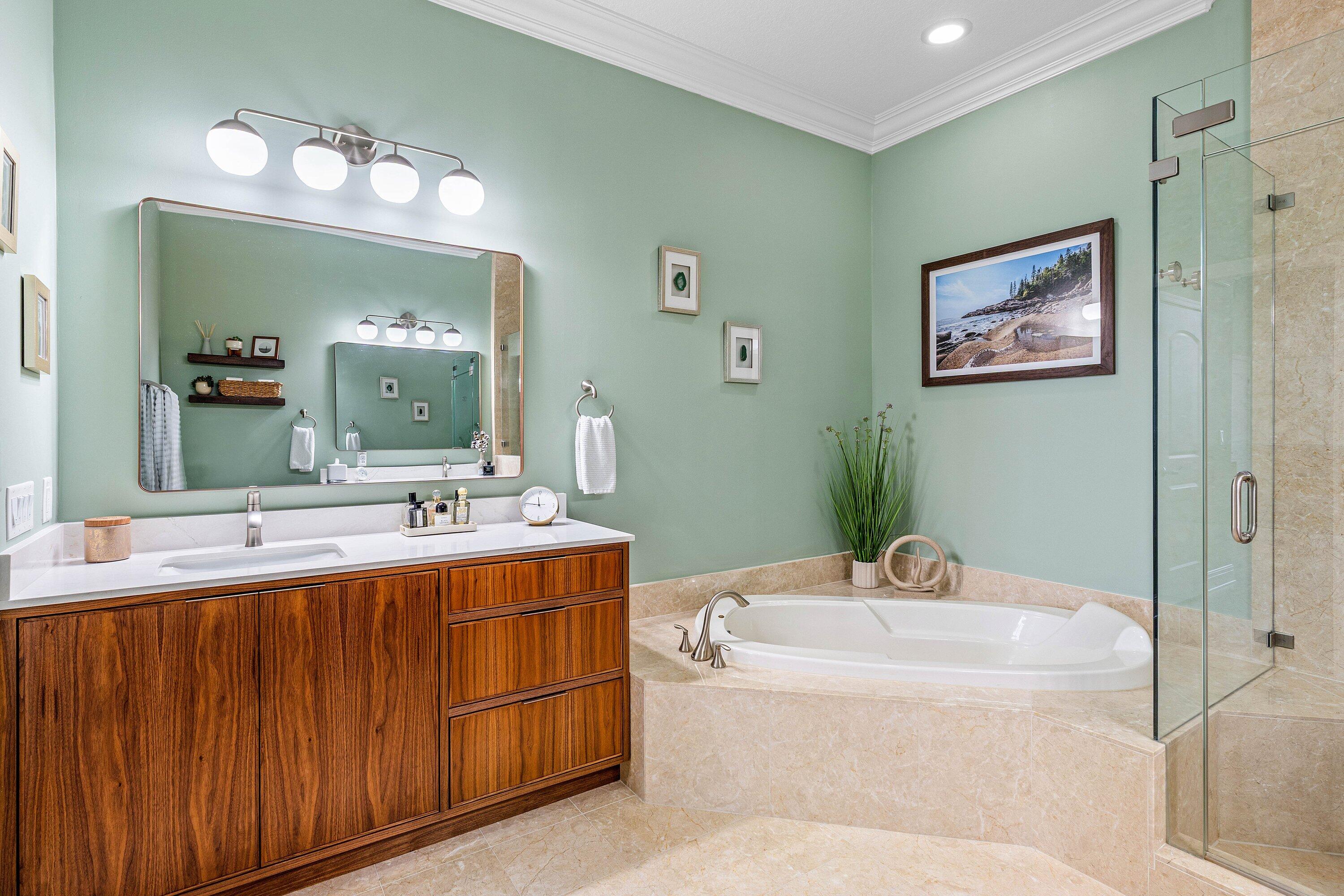 701 S Olive Avenue 515