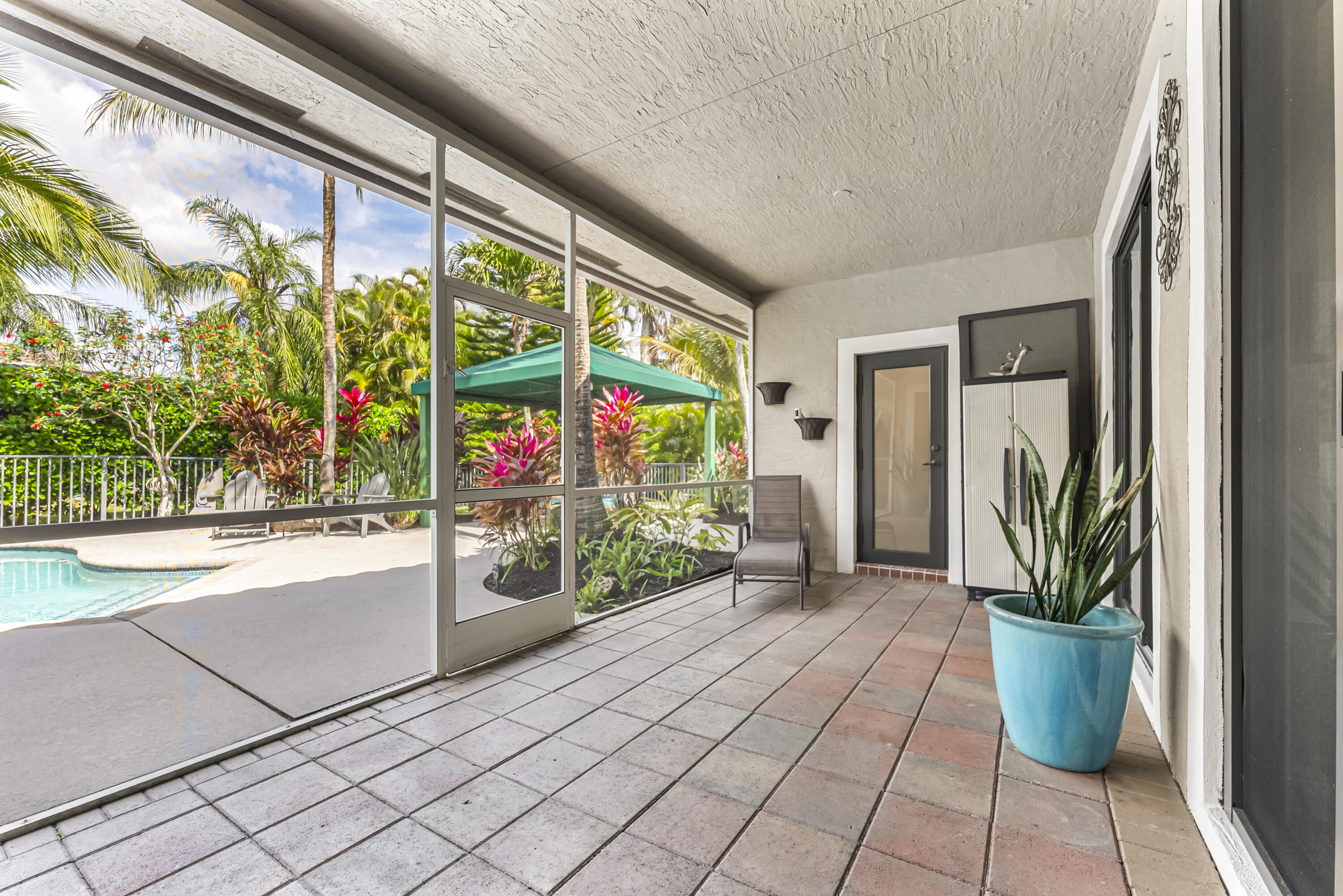 12212 Rockledge Circle