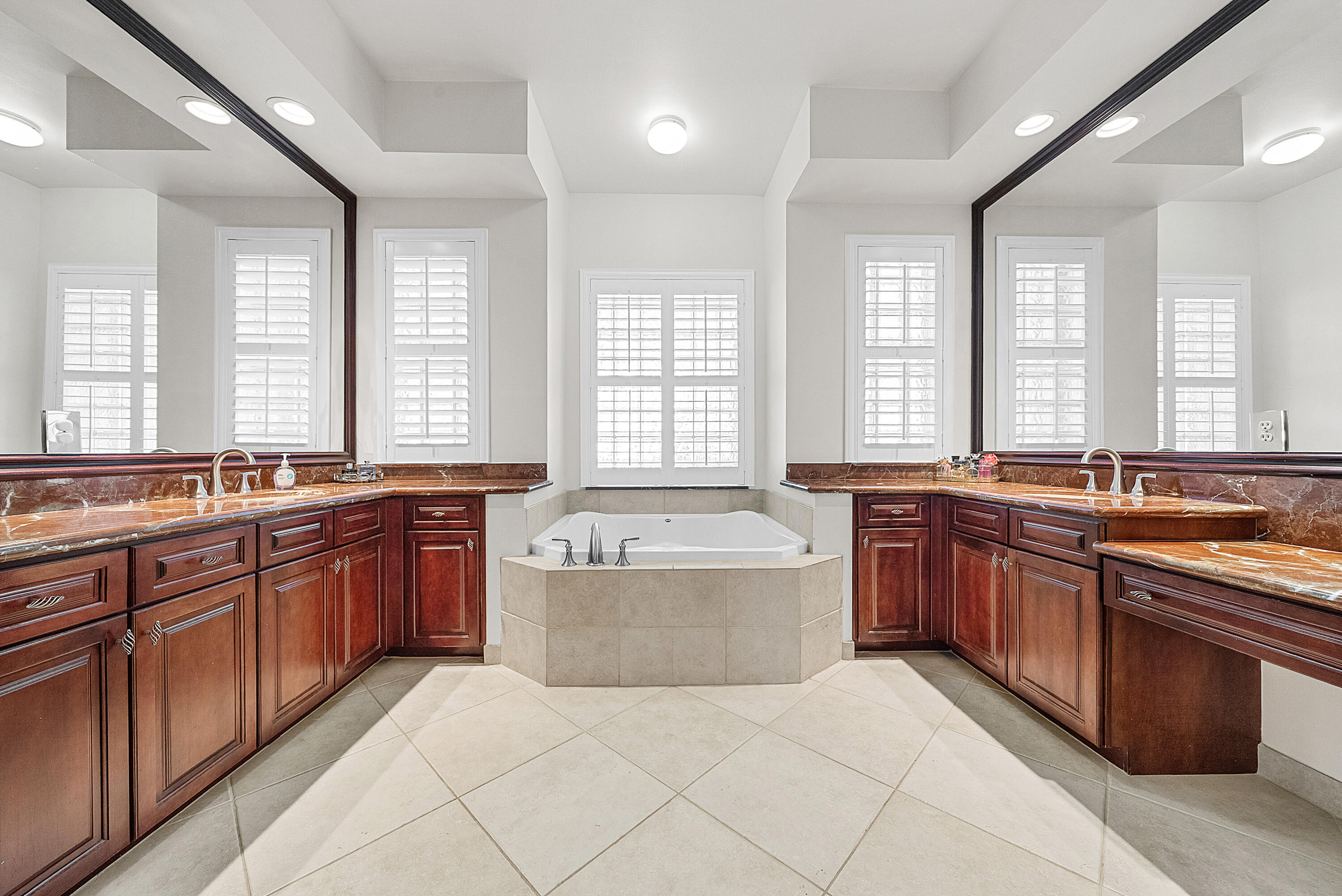 11193 Brandywine Lake Way