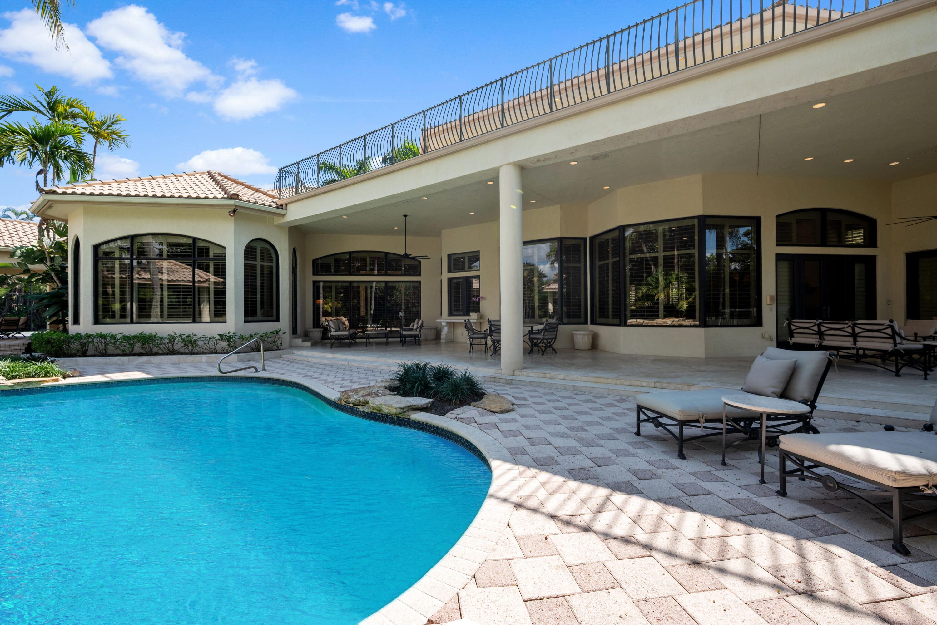 18800 Long Lake Drive