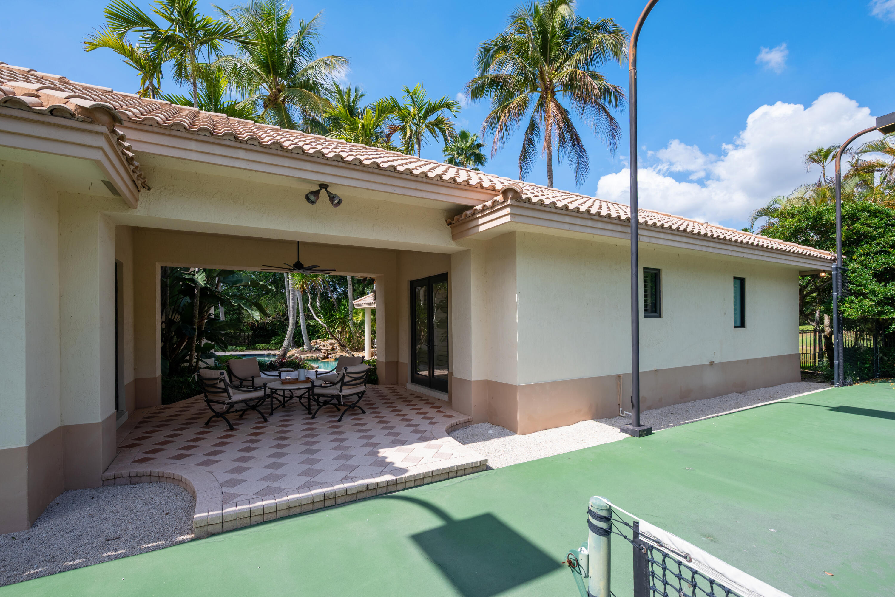 18800 Long Lake Drive