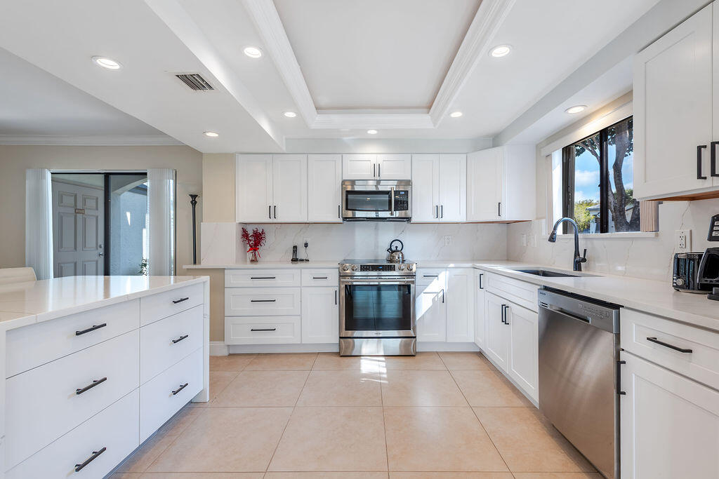 15351 Strathearn Drive 10302