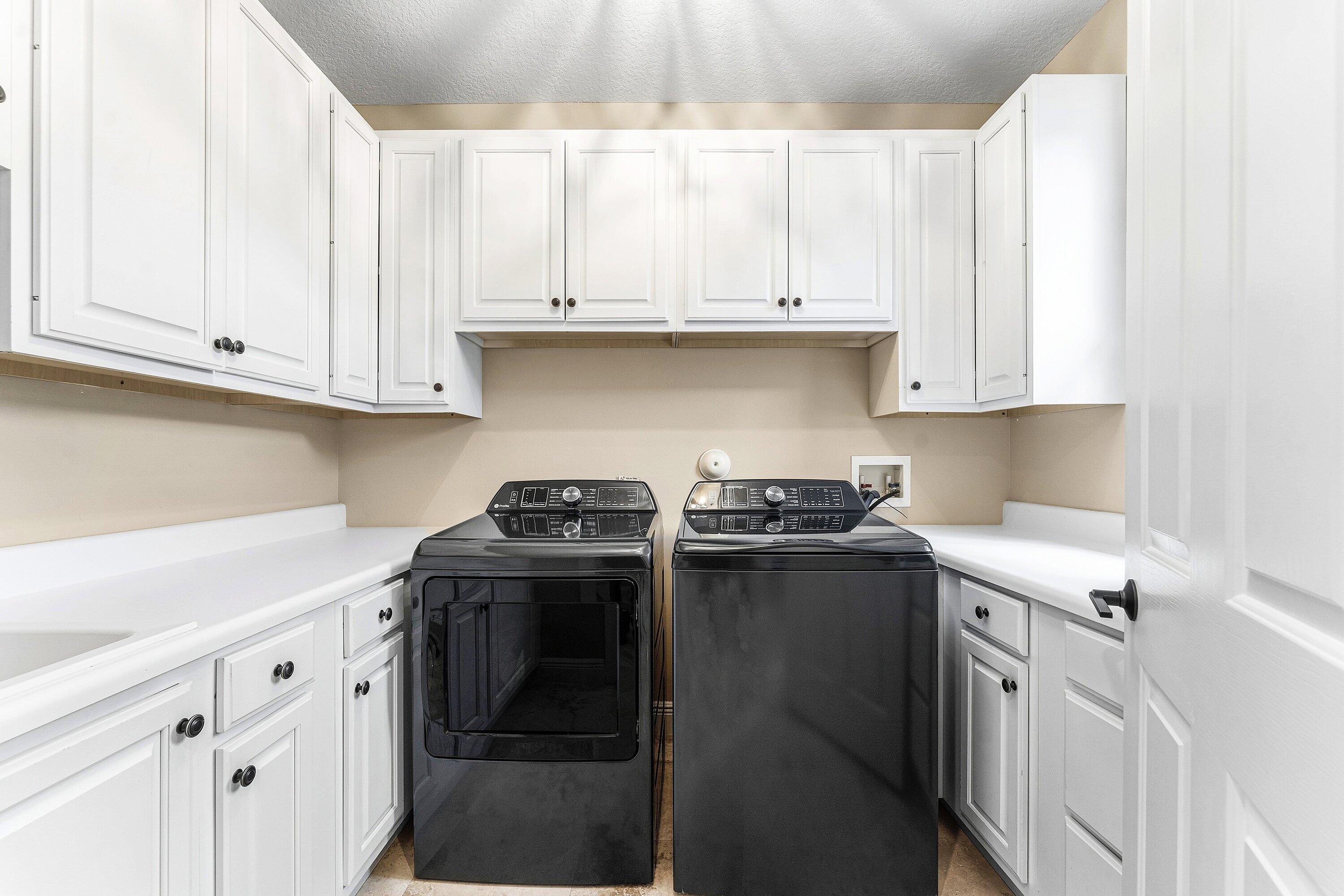 8880 S Kendale Circle