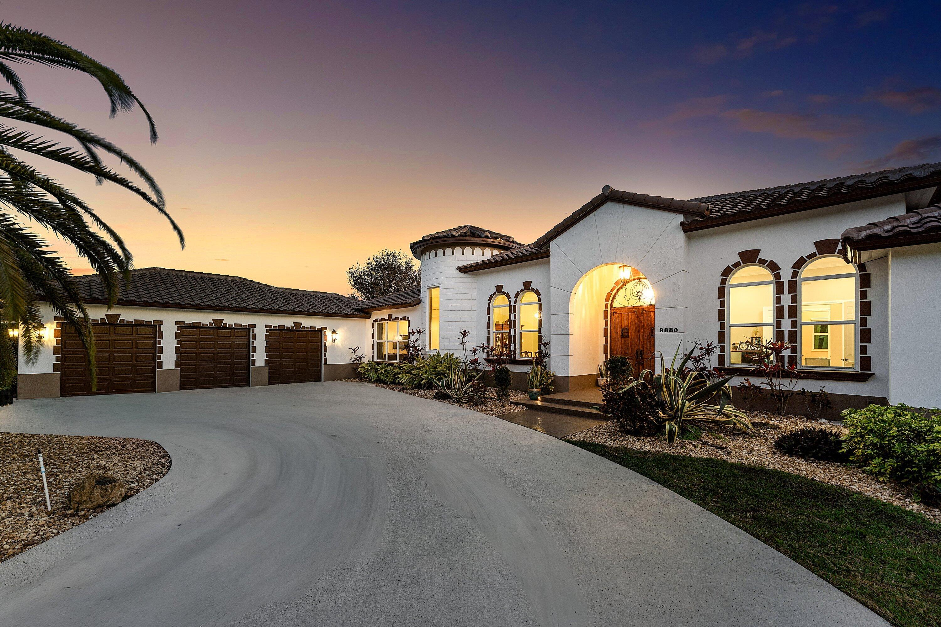 8880 S Kendale Circle