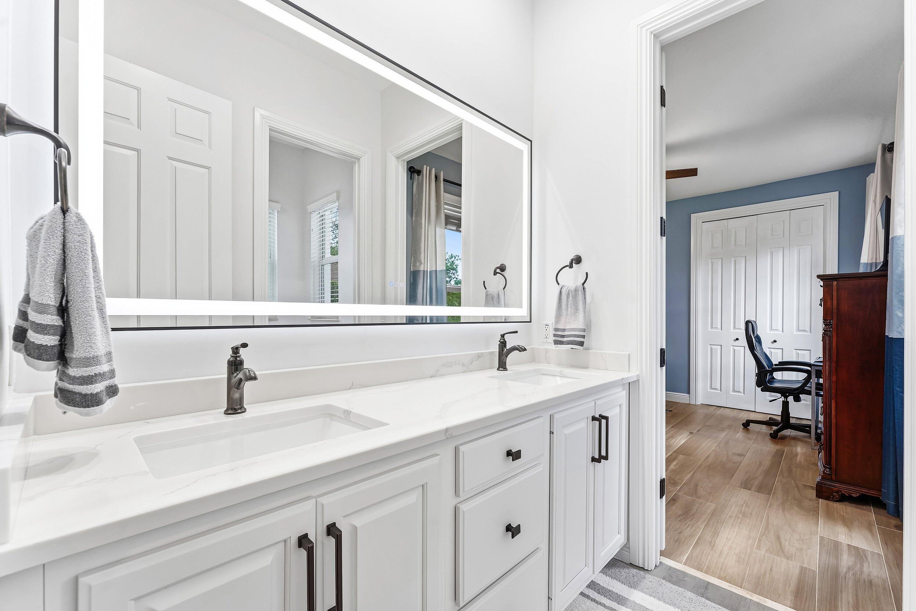 8880 S Kendale Circle