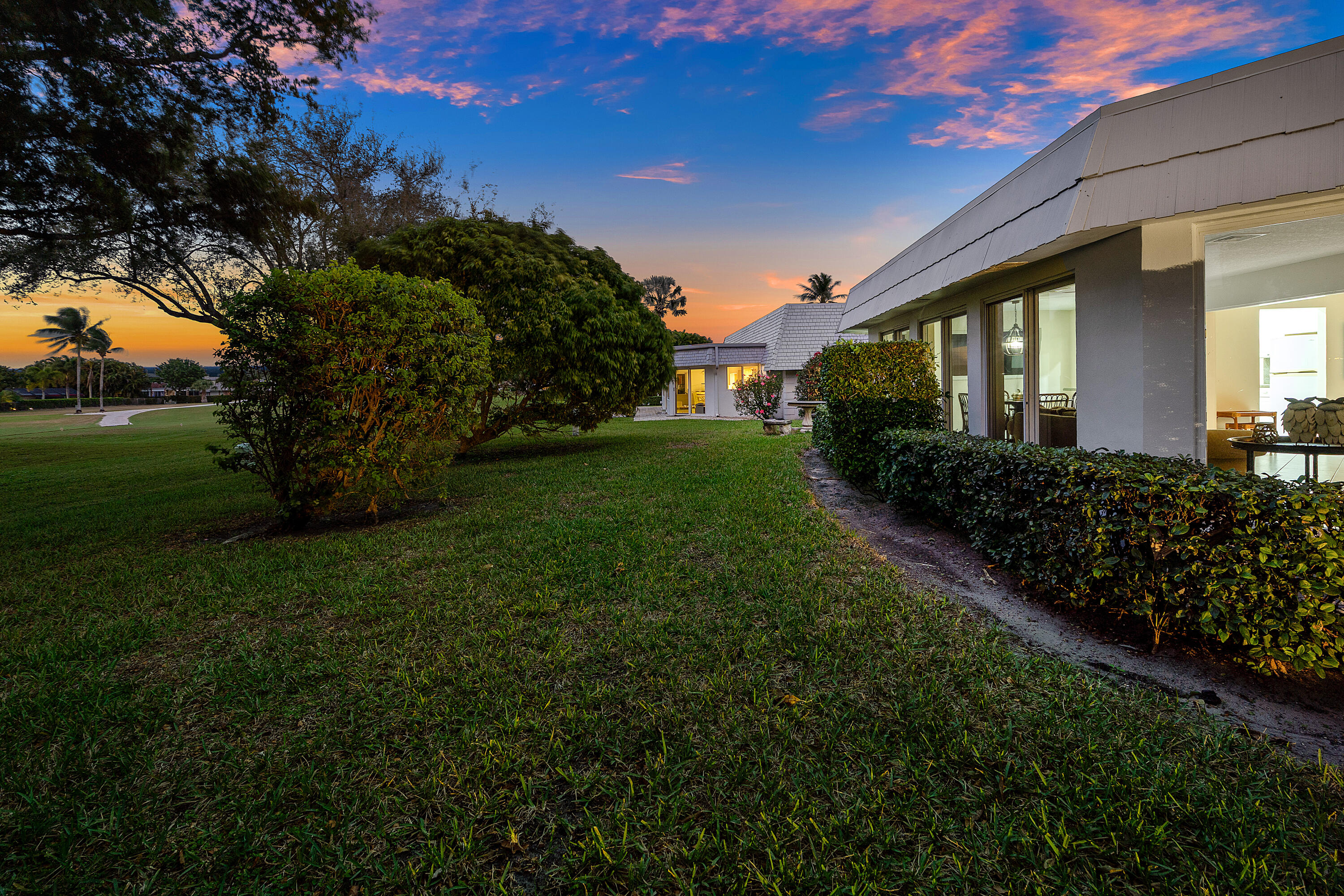 383 Villa Drive S