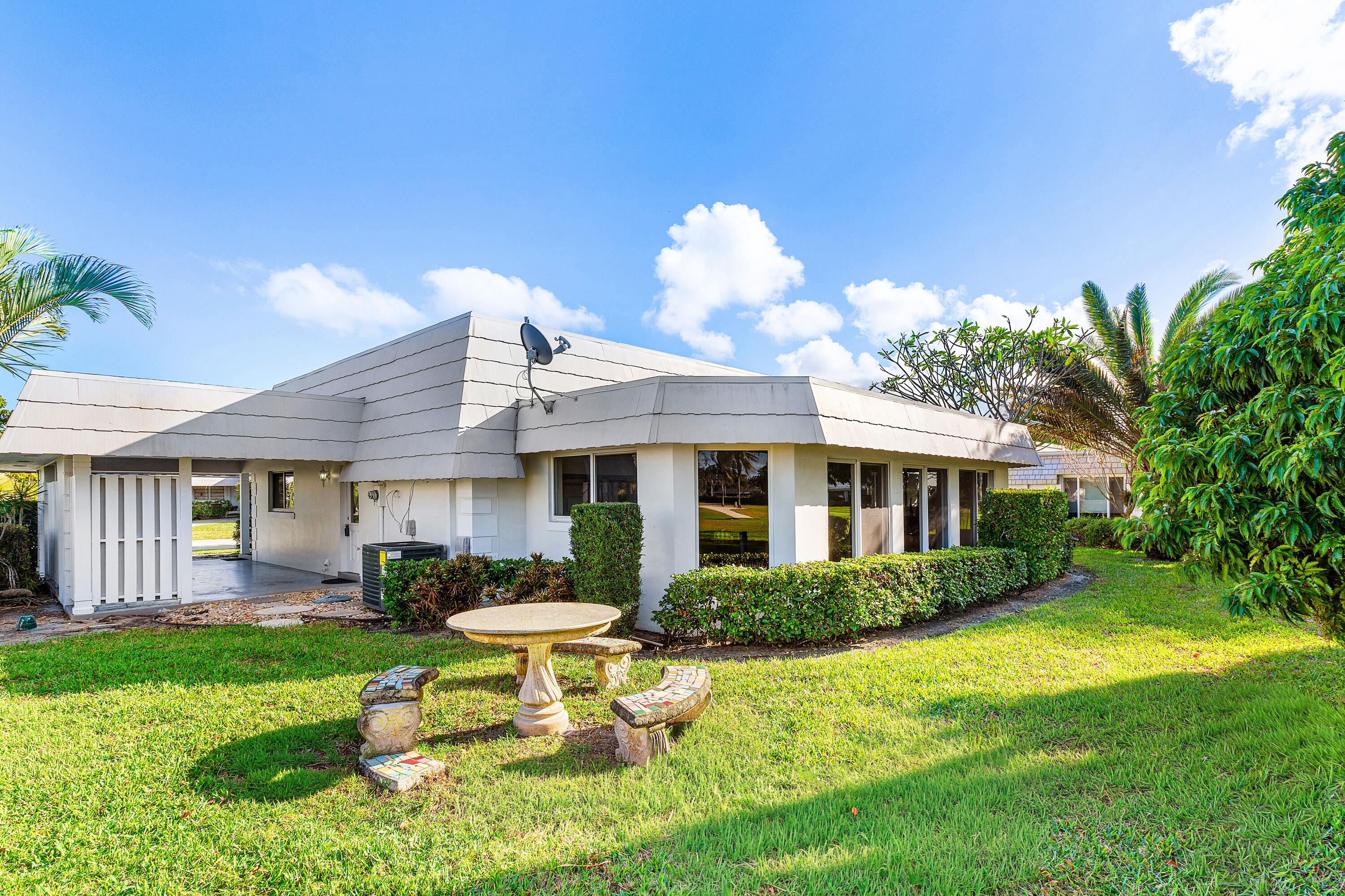 383 Villa Drive S