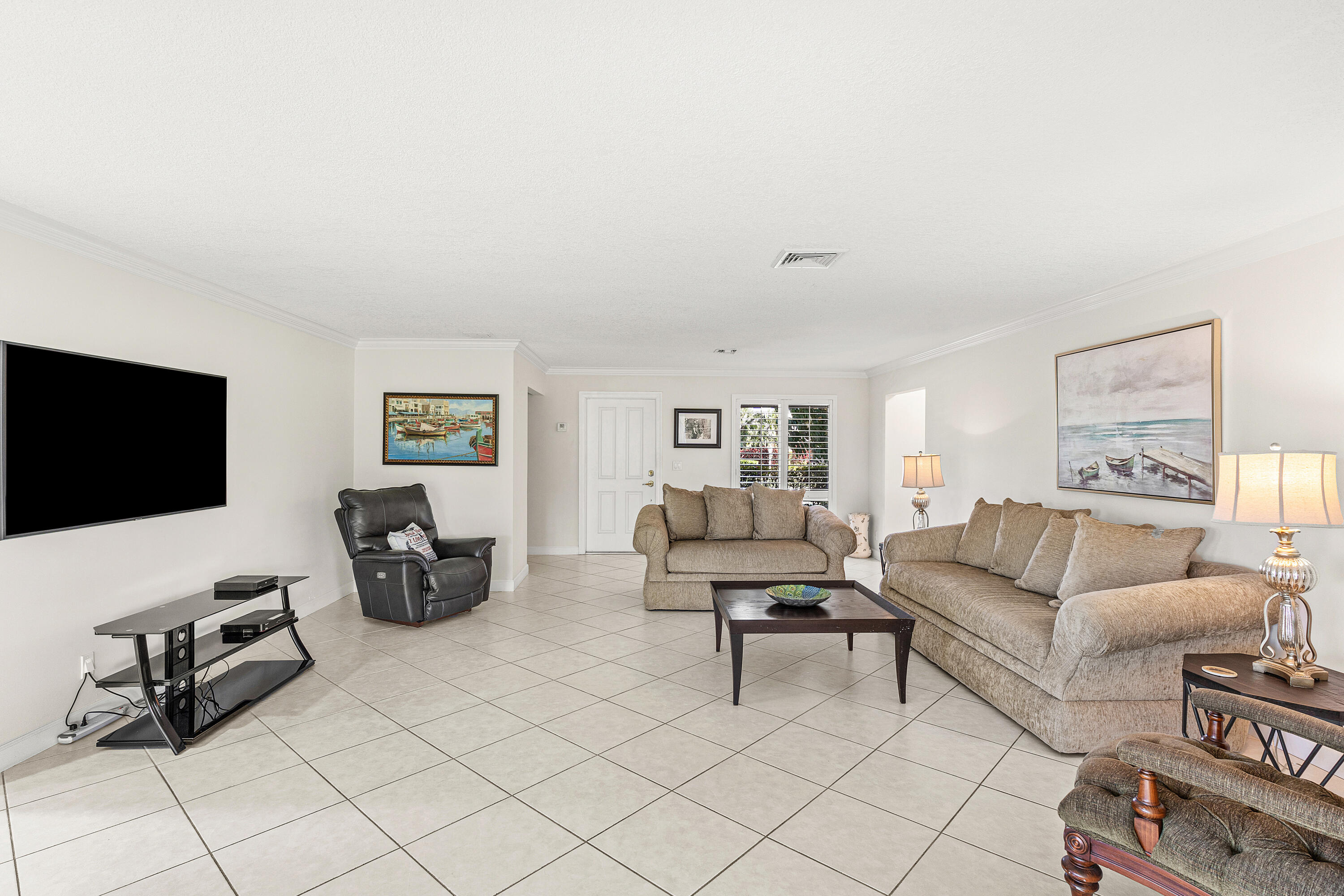 383 Villa Drive S