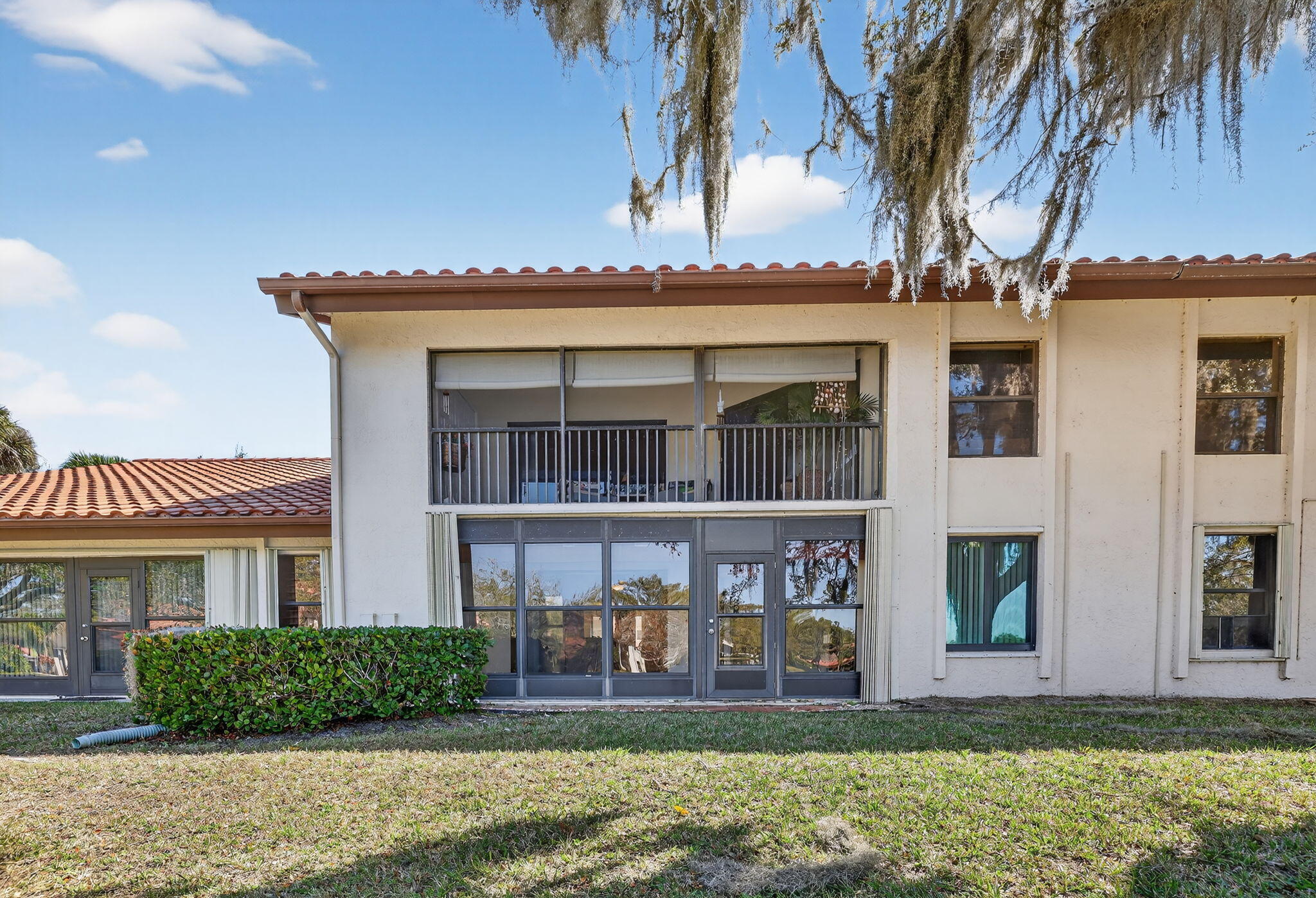 6060 SE Martinique Drive 103