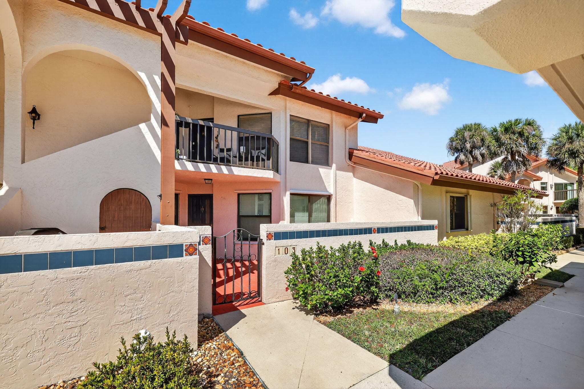 6060 SE Martinique Drive 103