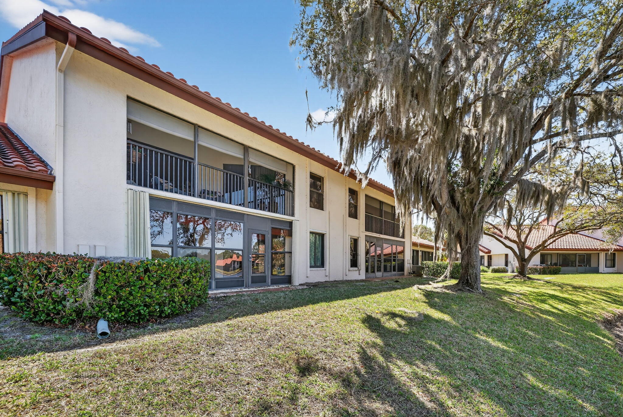 6060 SE Martinique Drive 103