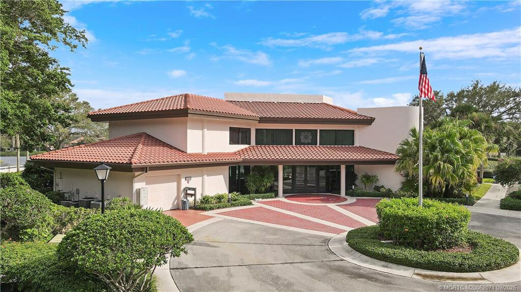 6060 SE Martinique Drive 103