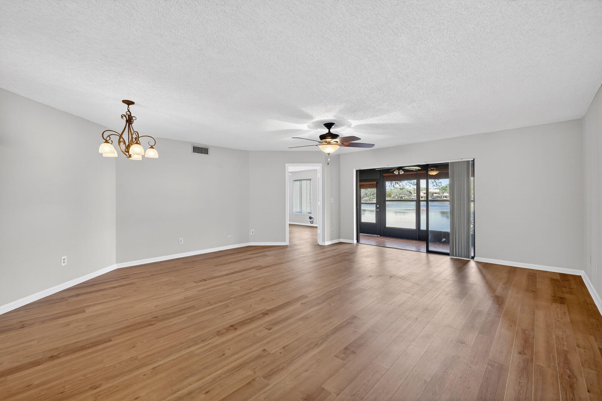 6060 SE Martinique Drive 103