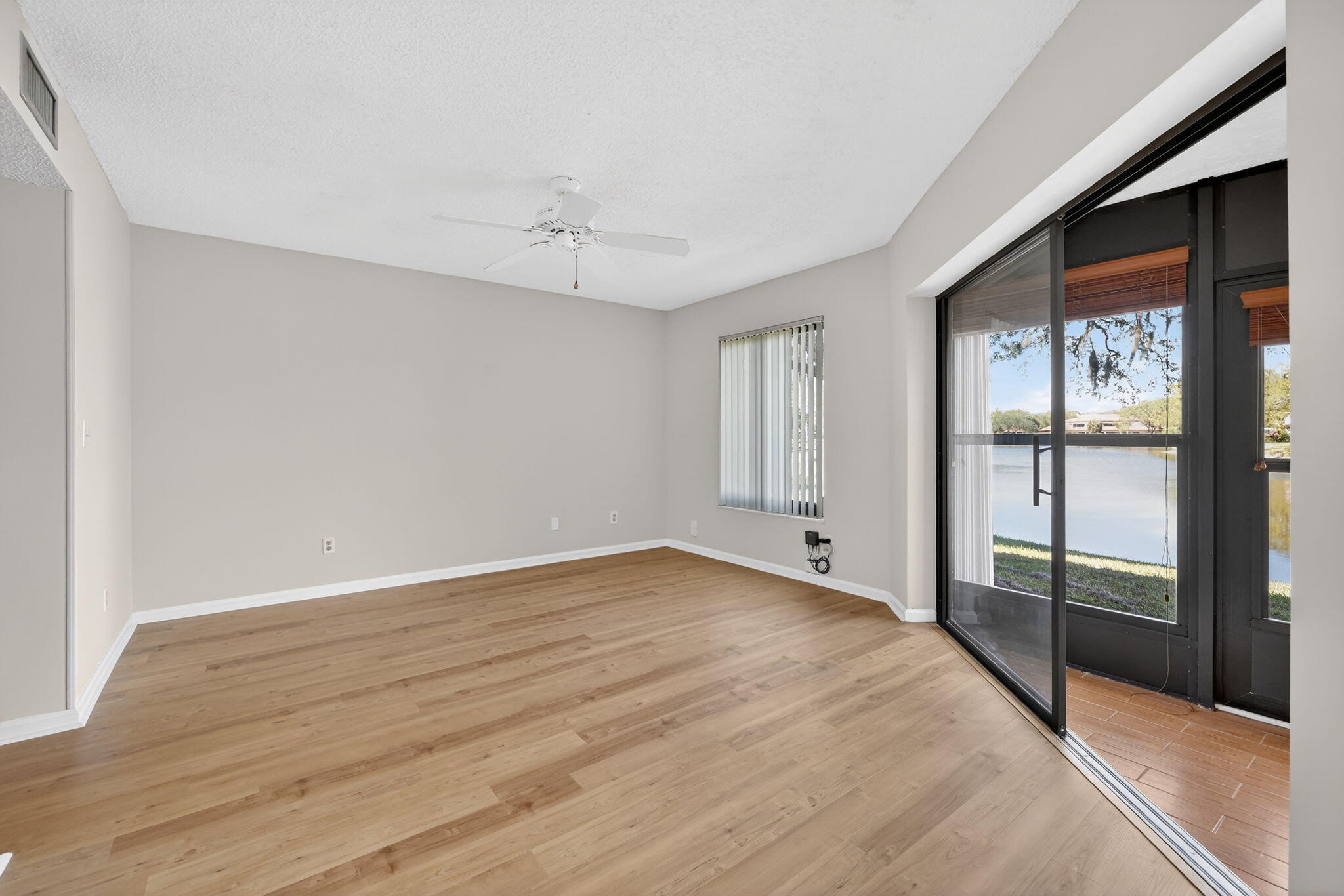 6060 SE Martinique Drive 103