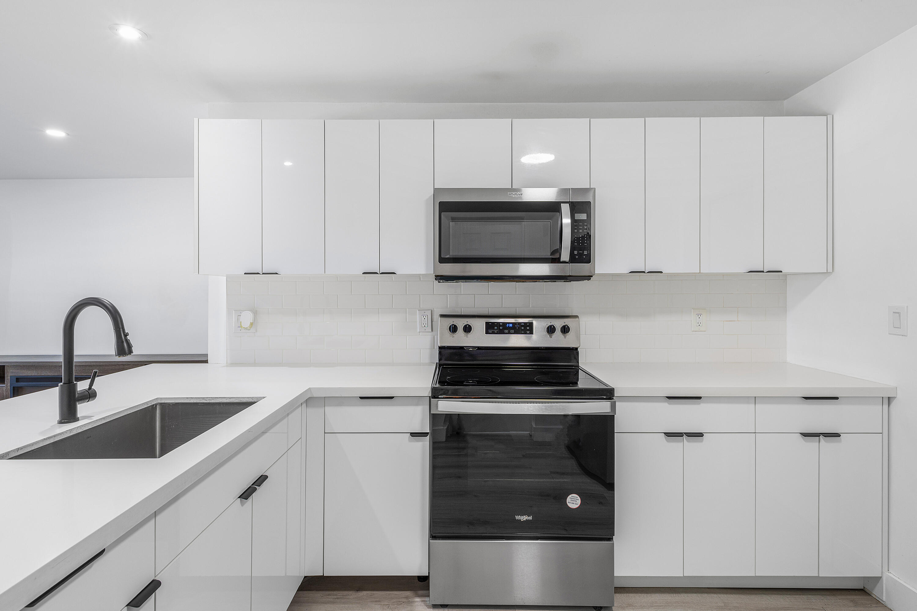 950 NE 23rd Place, Pompano Beach