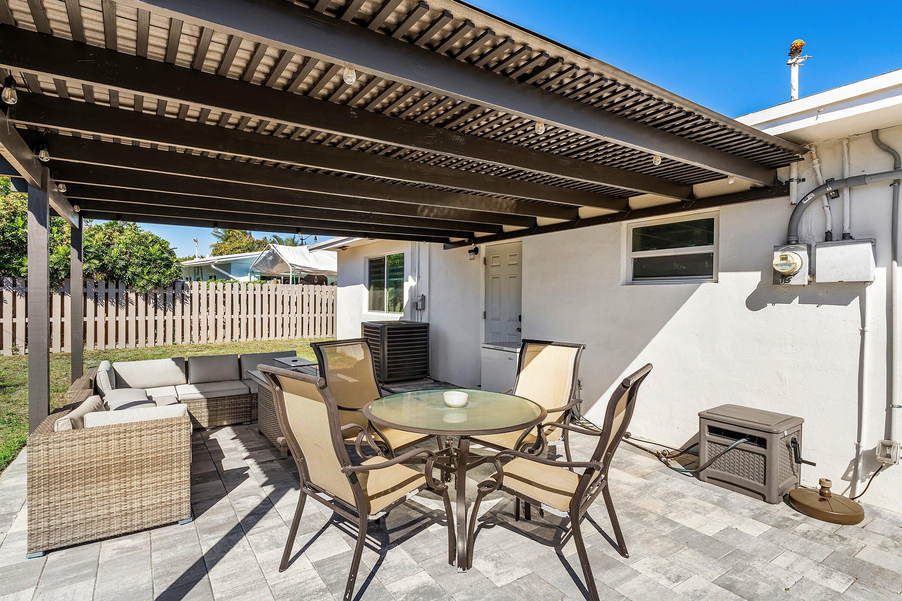 950 NE 23rd Place, Pompano Beach