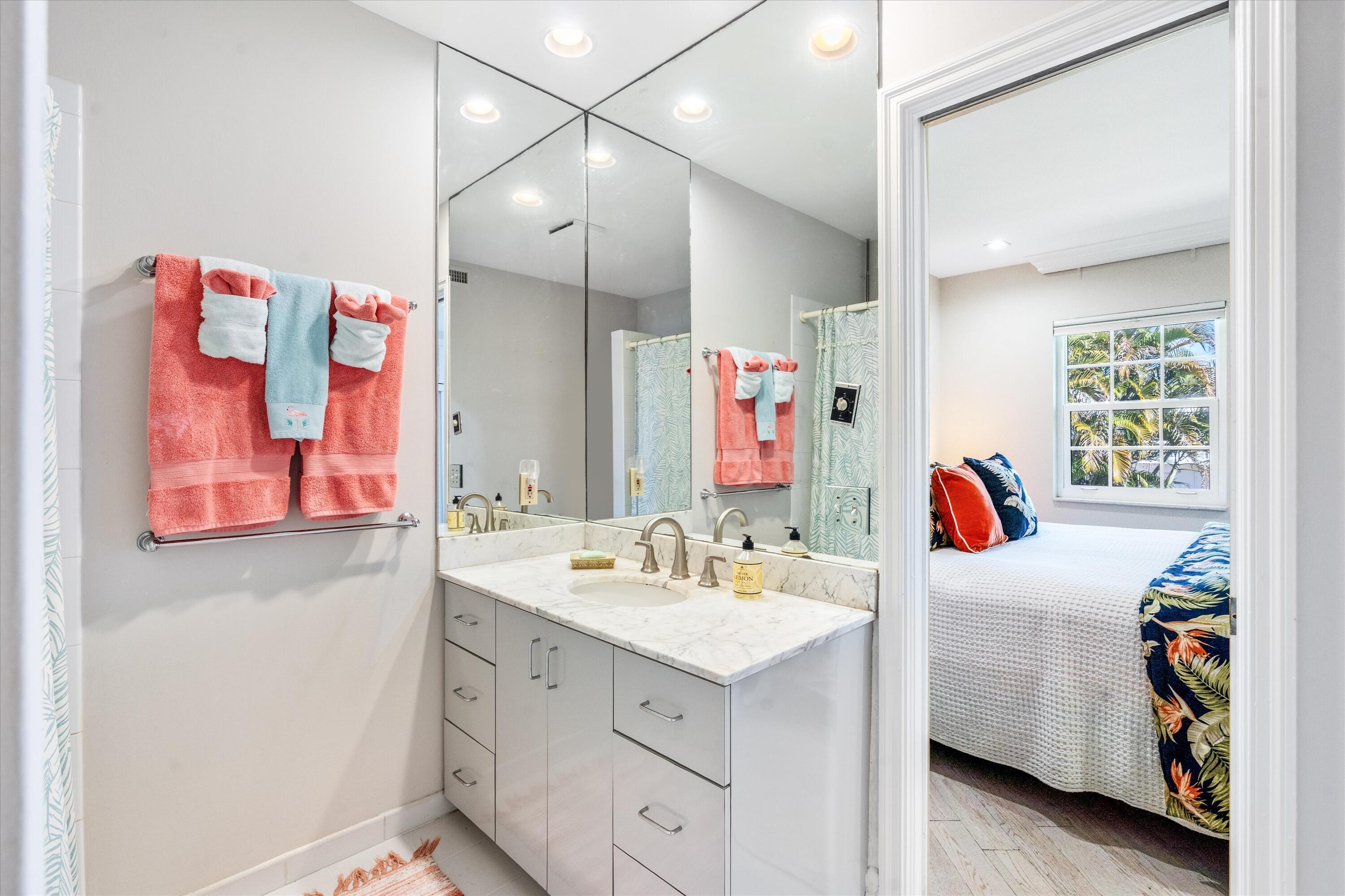 6590 N Ocean Boulevard 9, Ocean Ridge Unit: 9