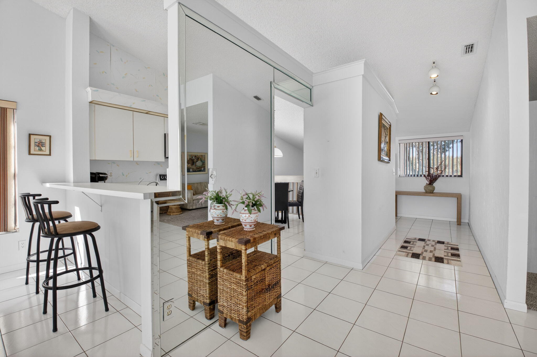 10279 N Circle Lake Drive 202