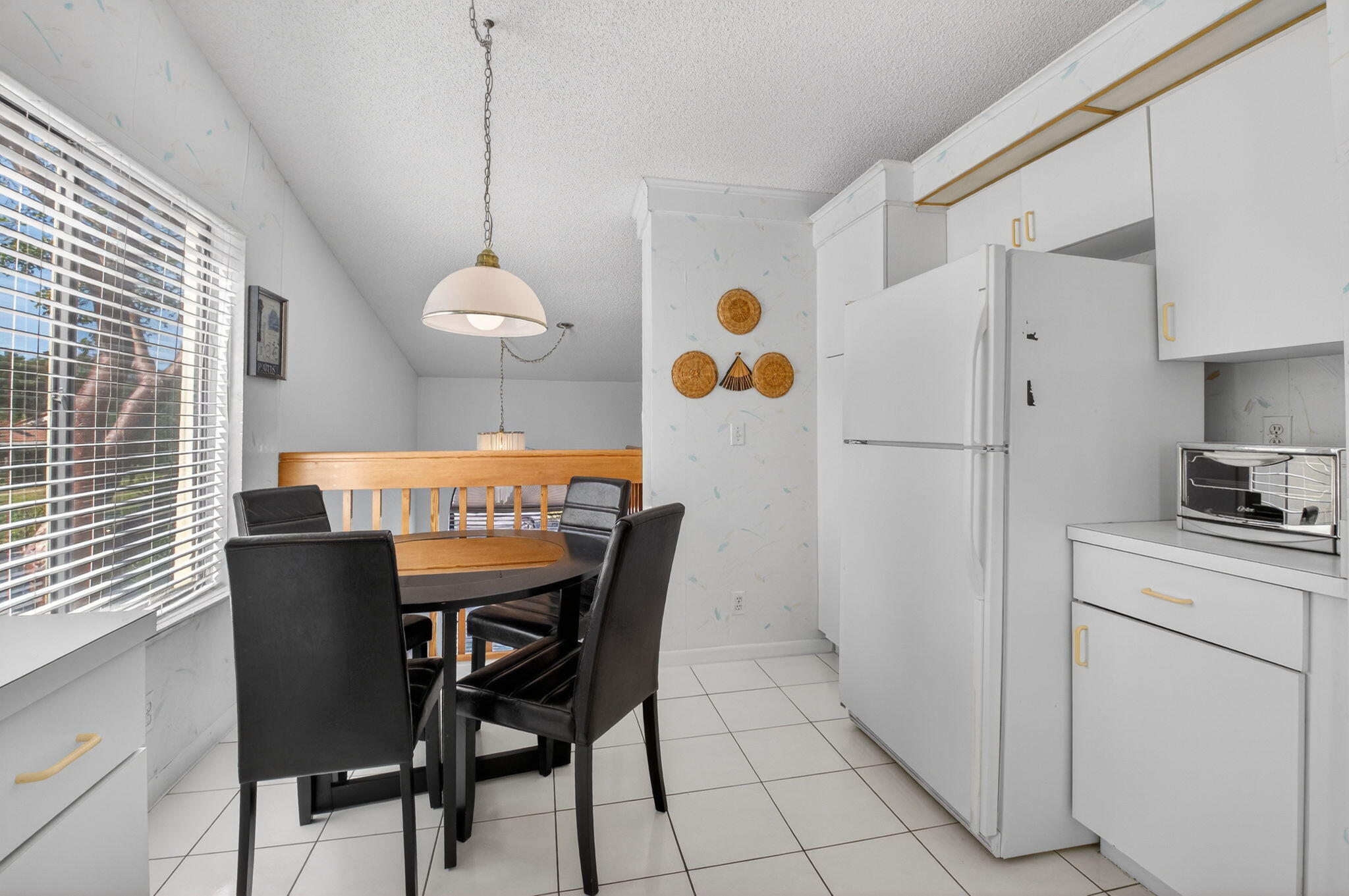 10279 N Circle Lake Drive 202