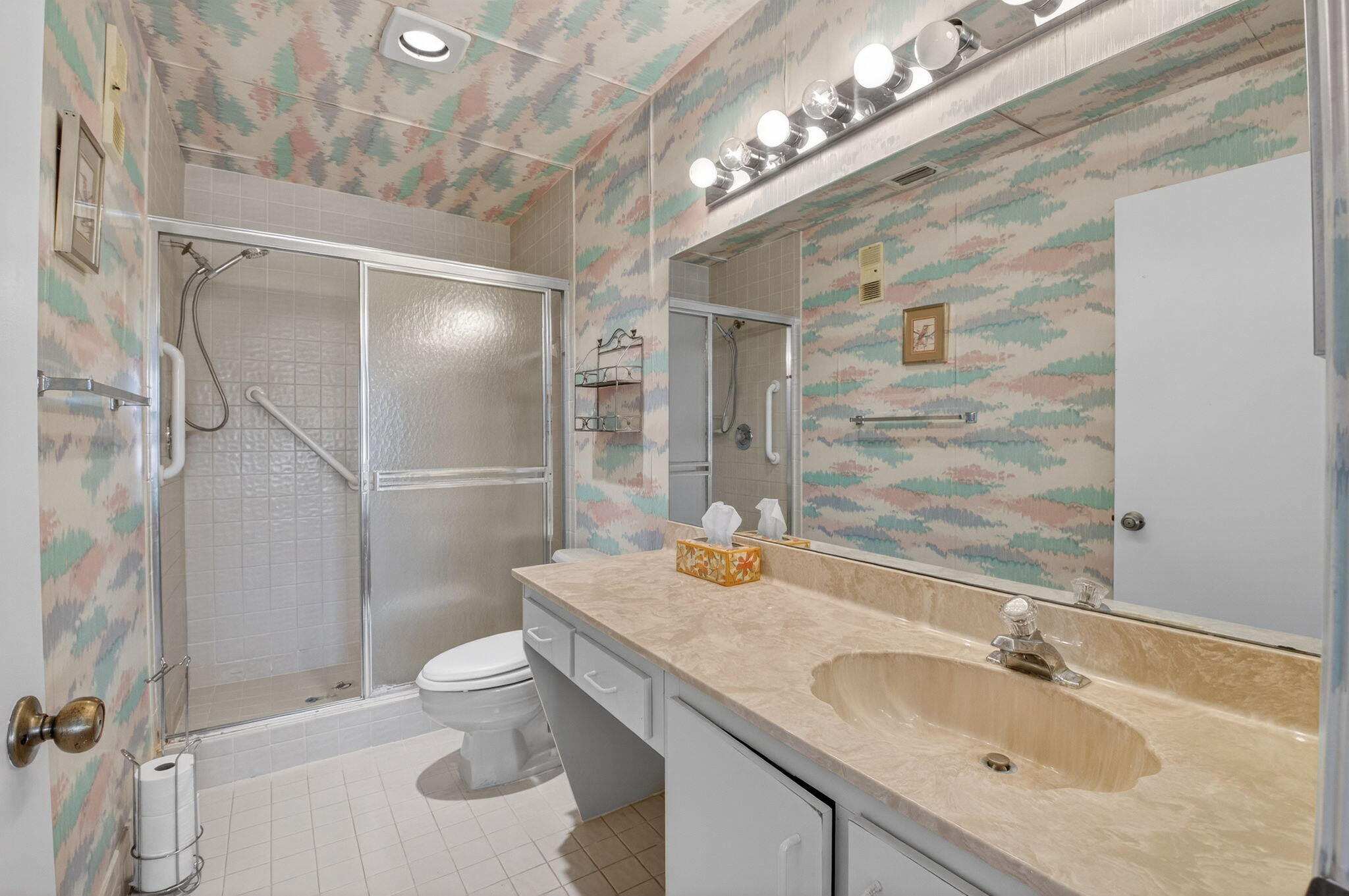 10279 N Circle Lake Drive 202