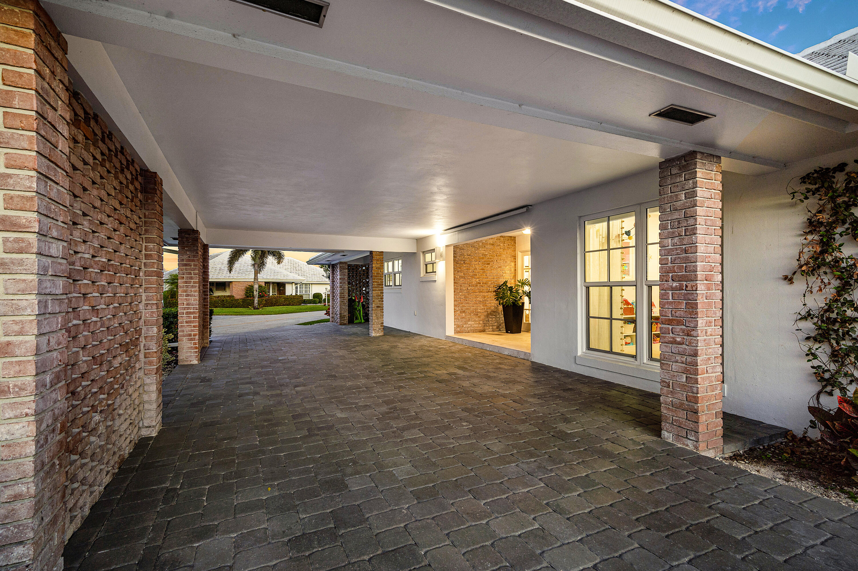 351 Colony Key Circle