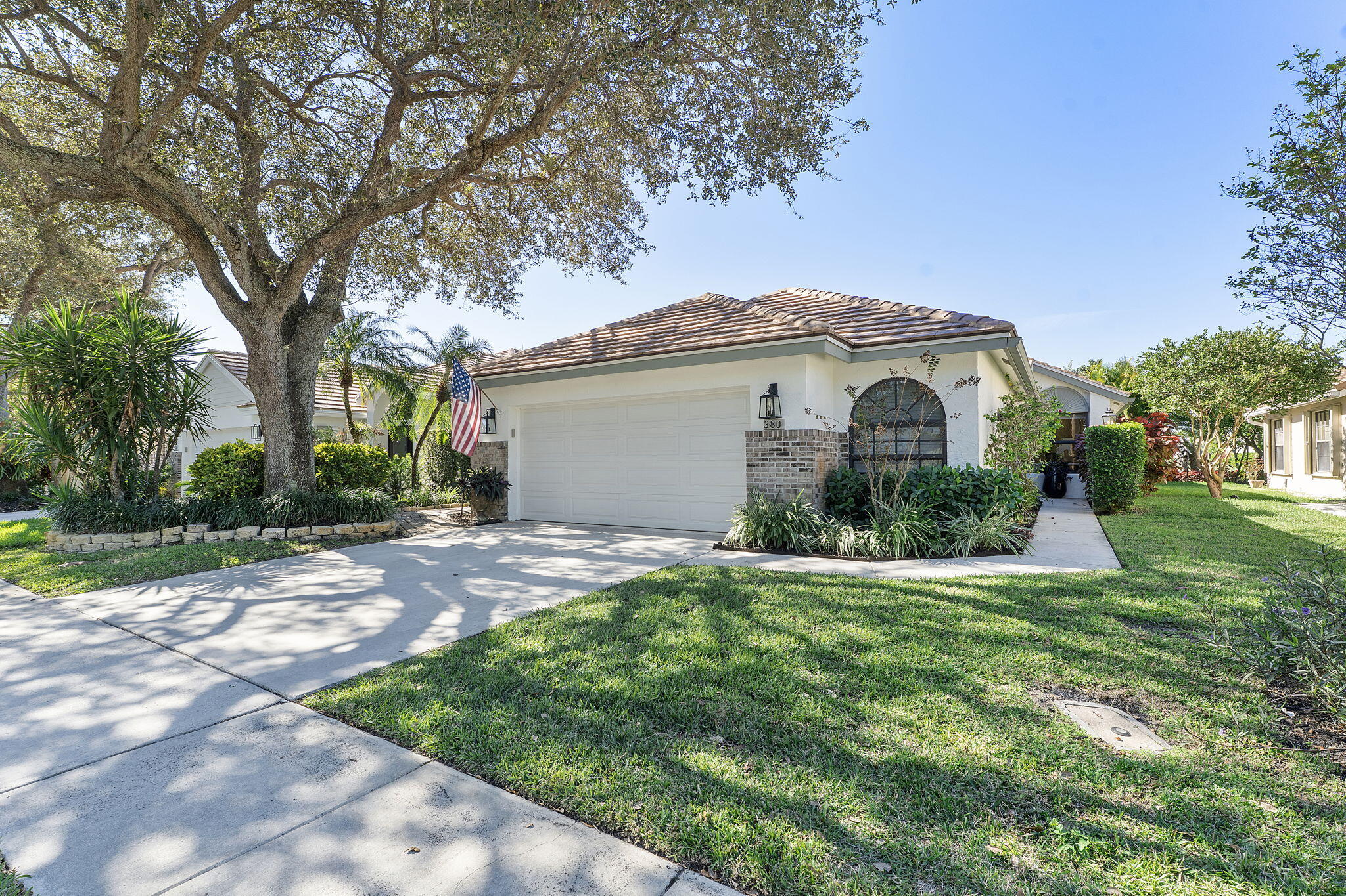380 Sherwood Forest Drive