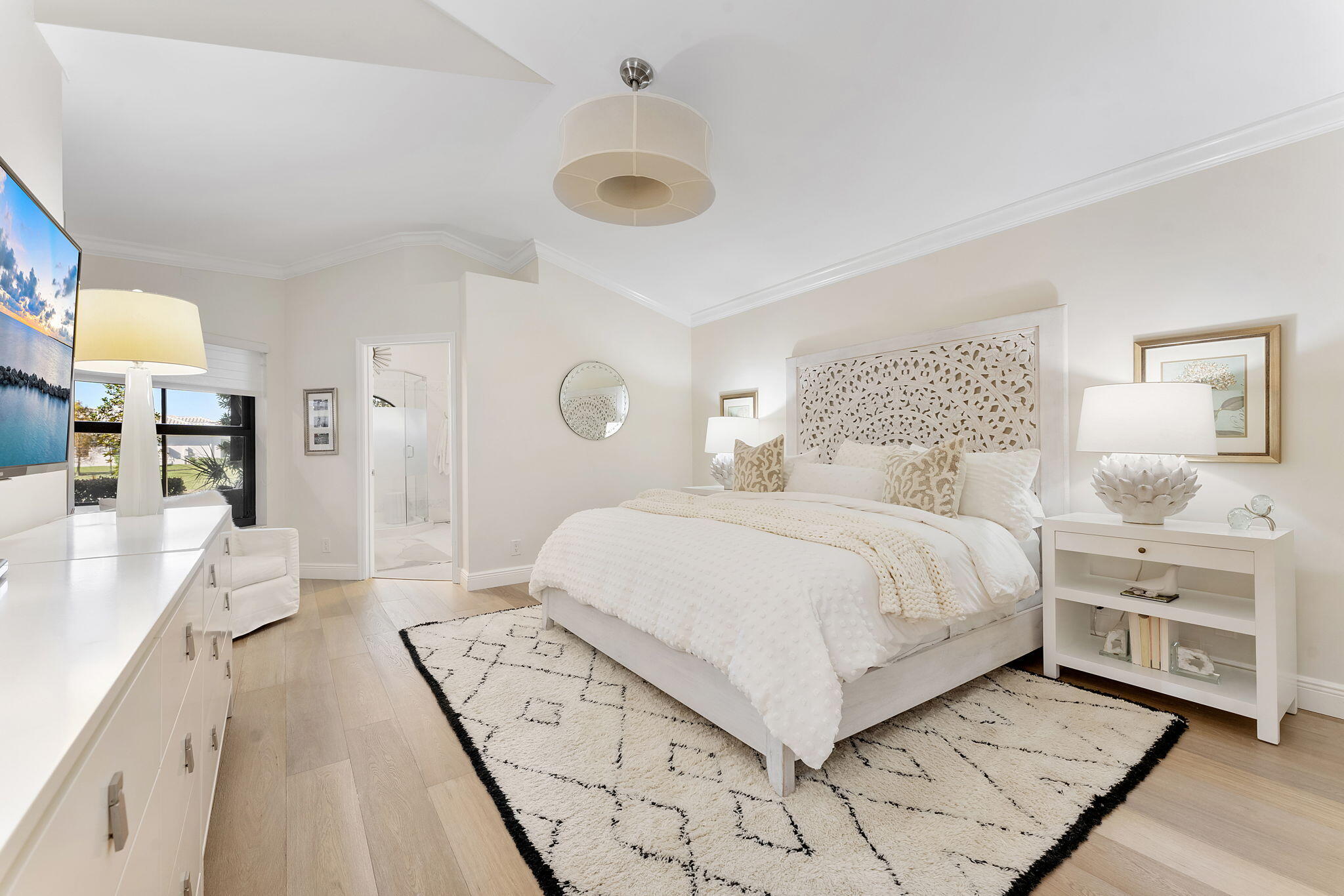 380 Sherwood Forest Drive