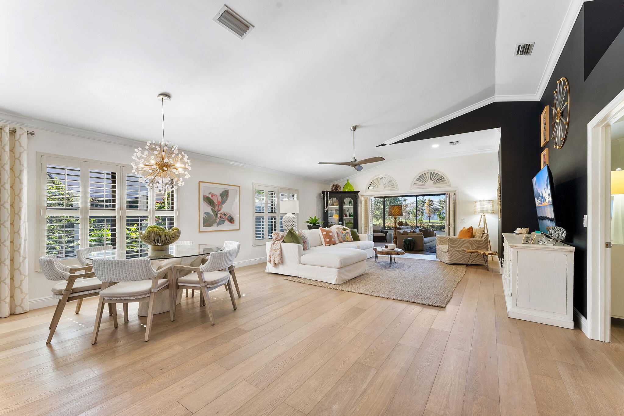 380 Sherwood Forest Drive