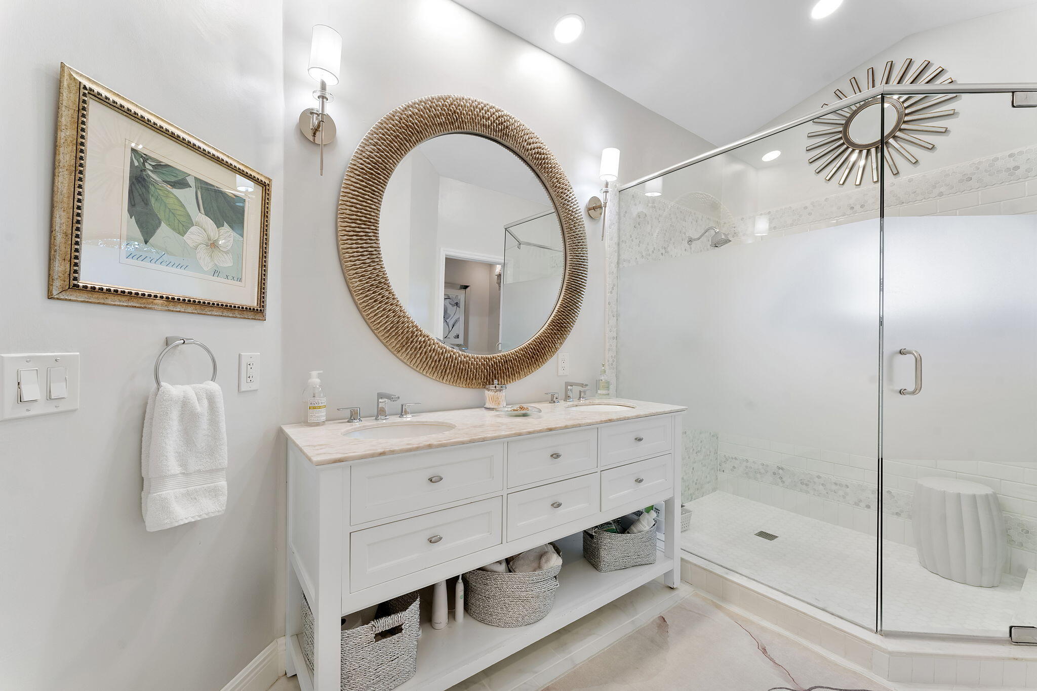 380 Sherwood Forest Drive